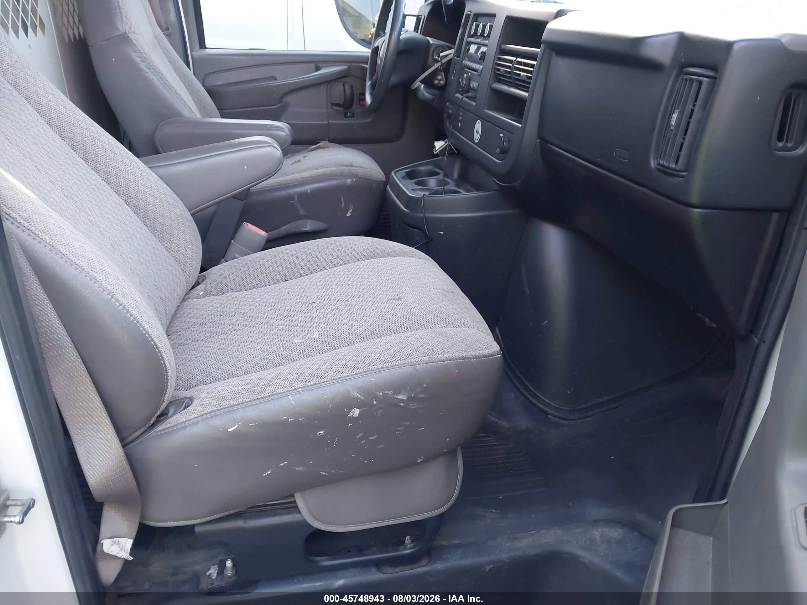 2008 Gmc Savana Work Van Белый vin: 1GTGG25C181182435