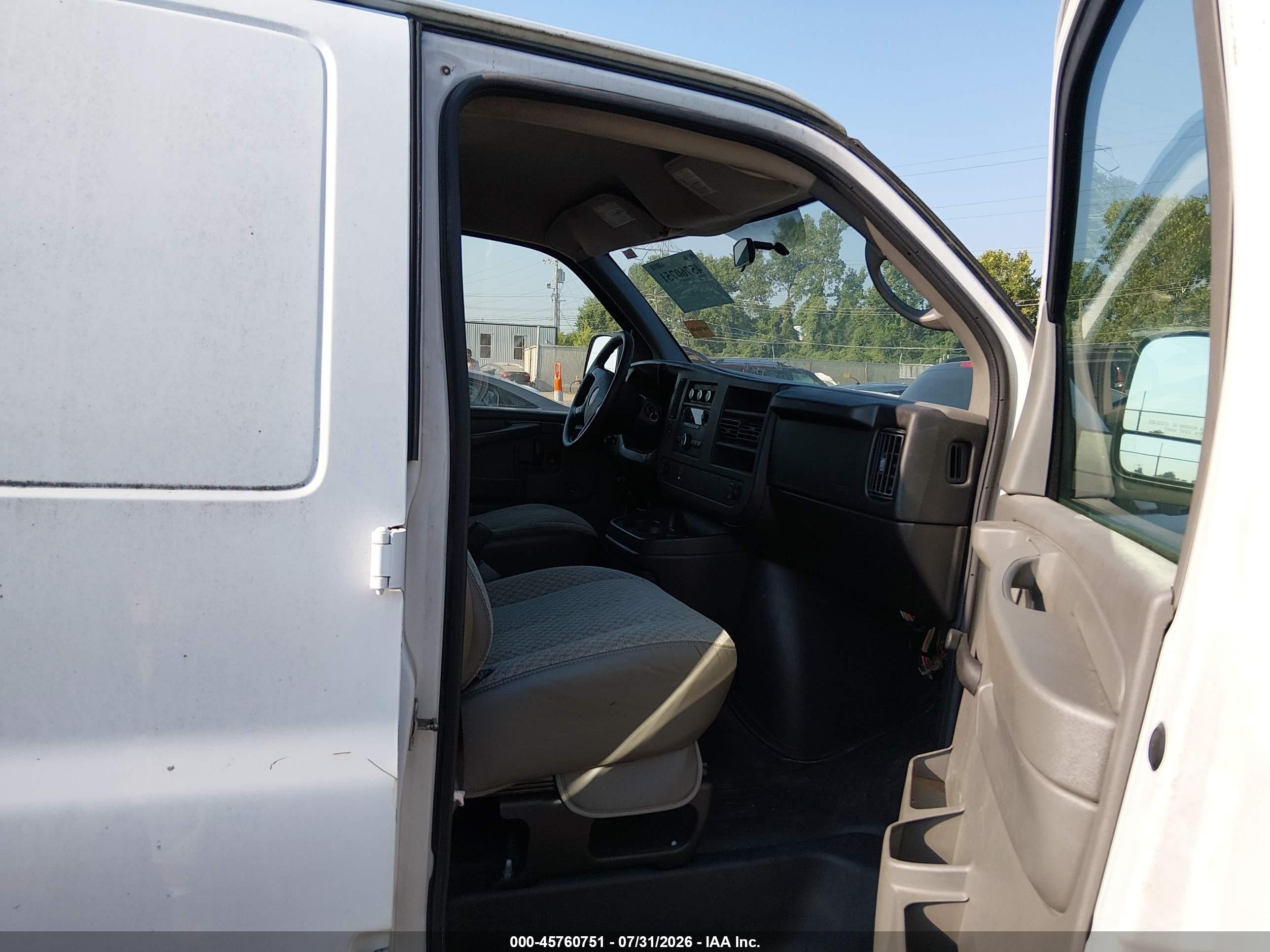 2008 Gmc Savana Work Van White vin: 1GTGG25C781190264