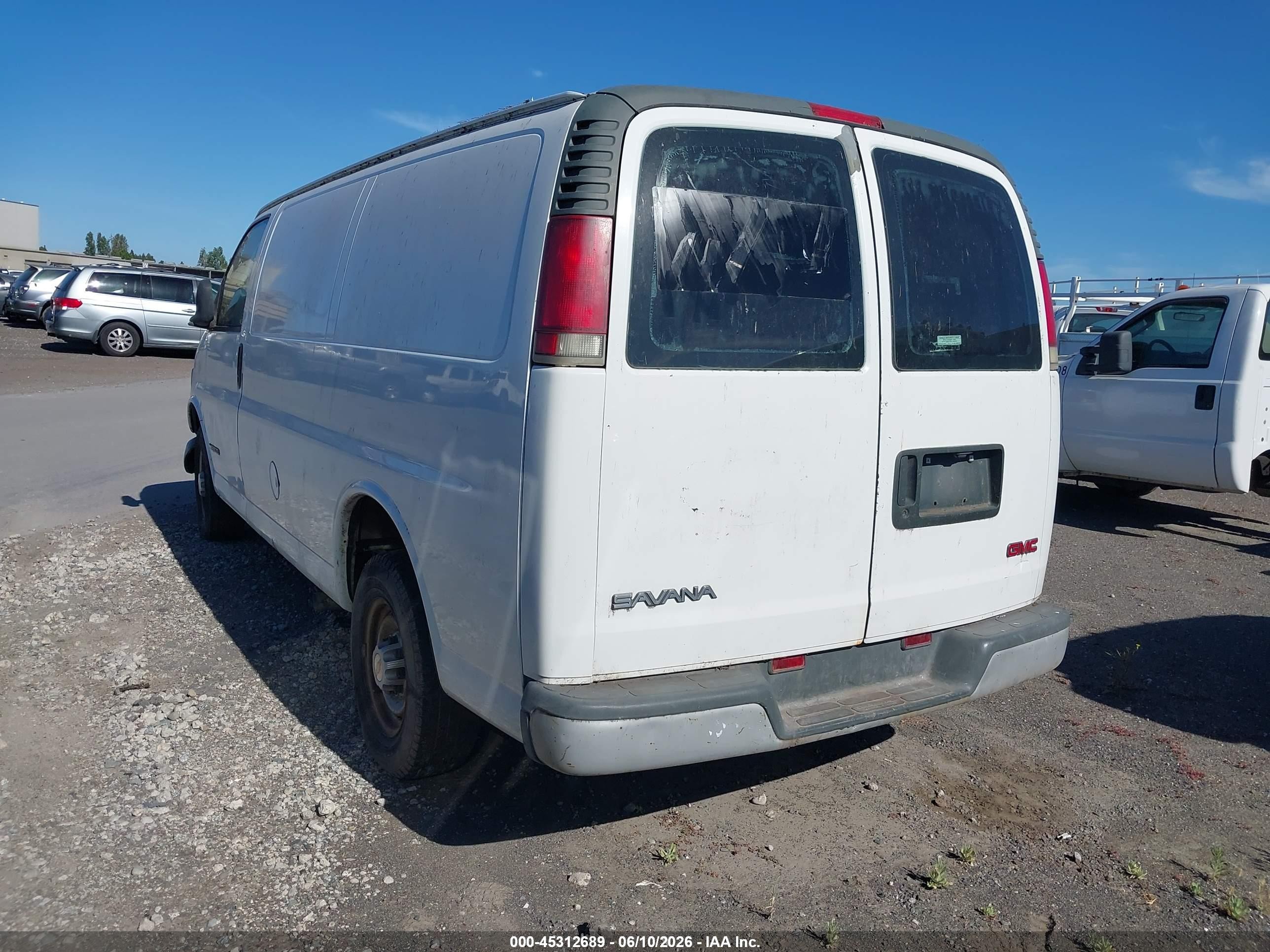 2000 Gmc Savana Standard White vin: 1GTGG25R6Y1244657
