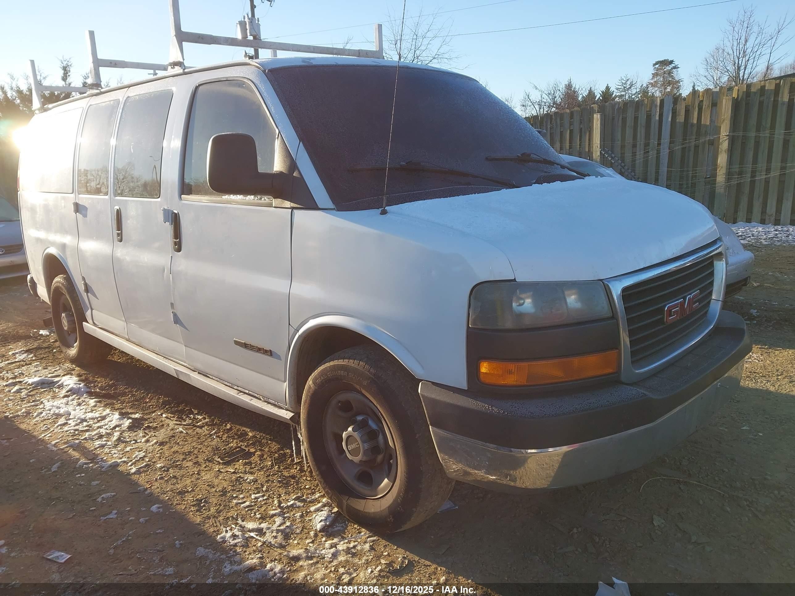 2003 Gmc Savana Standard White vin: 1GTGG25U231159909