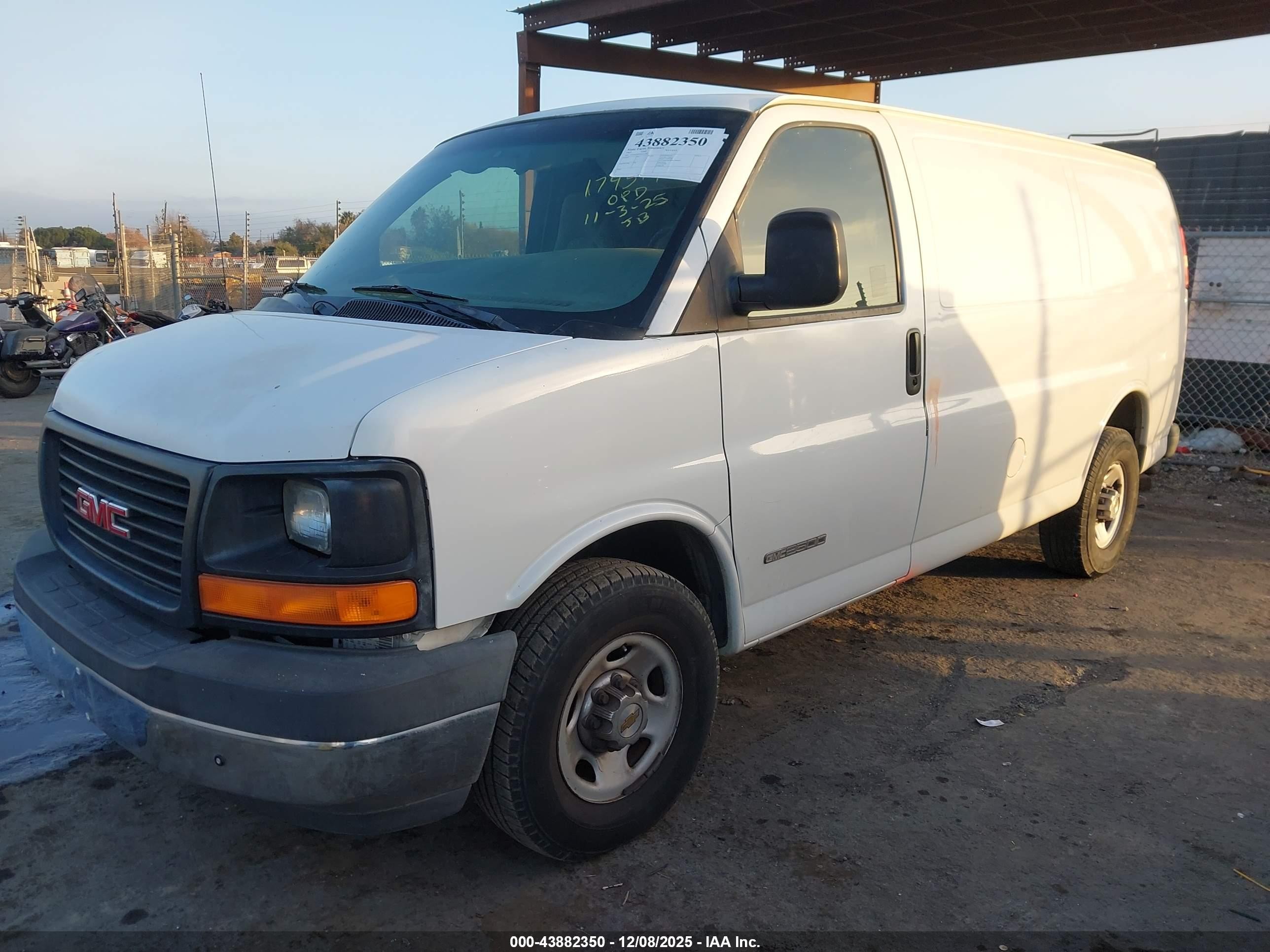 2003 Gmc Savana Standard White vin: 1GTGG25U431113367