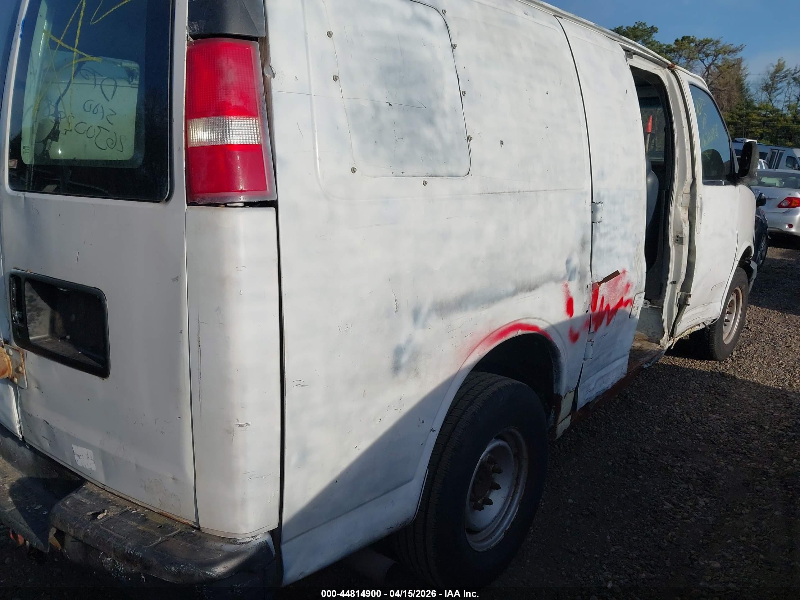 2005 Gmc Savana Standard Белый vin: 1GTGG25V251106624