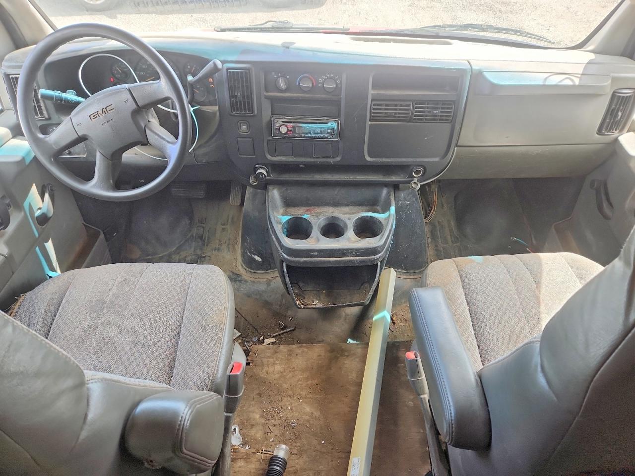 2005 Gmc Savana G2500 Red vin: 1GTGG25V351135467