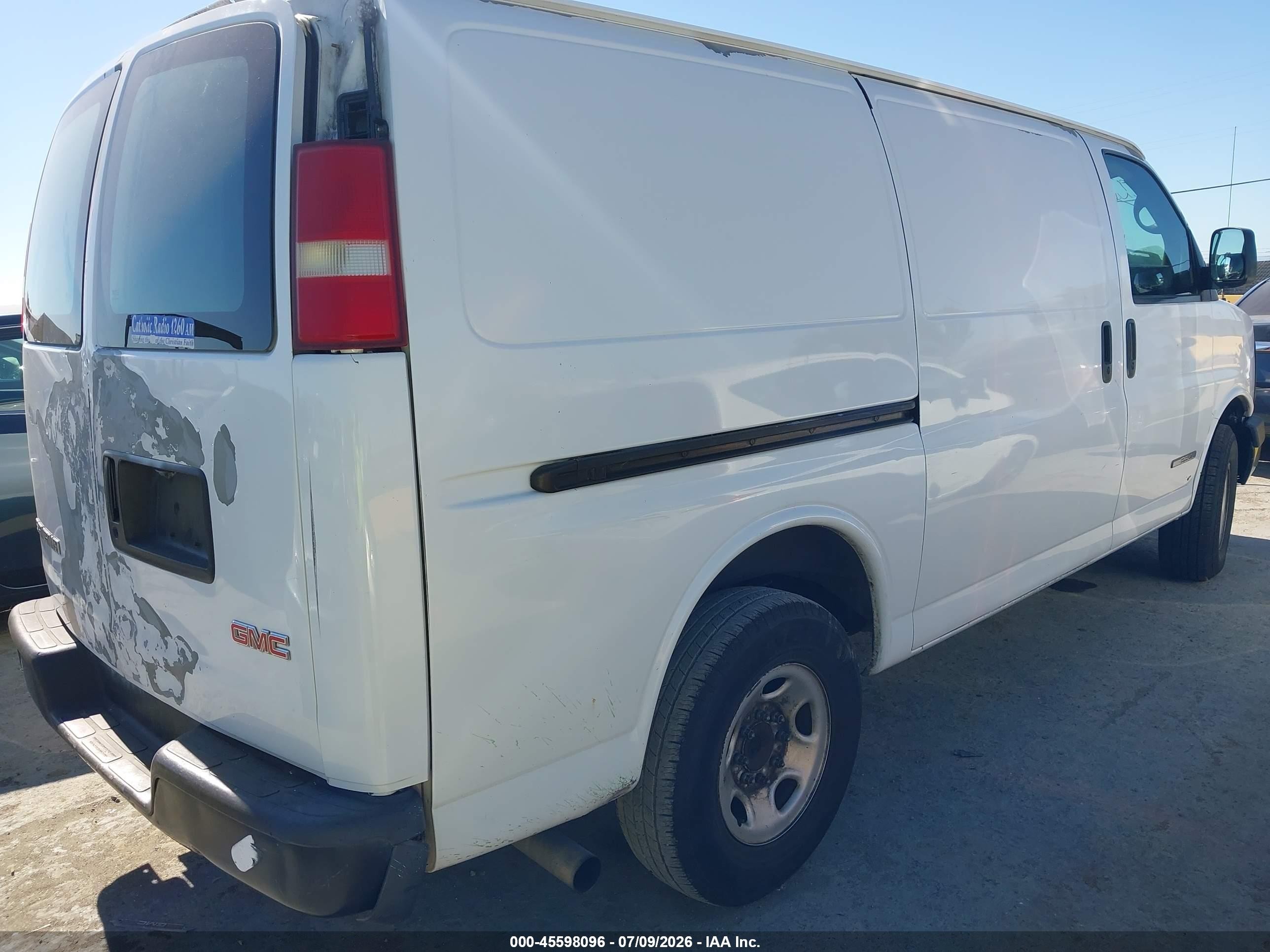 2005 Gmc Savana Standard White vin: 1GTGG25V651139898