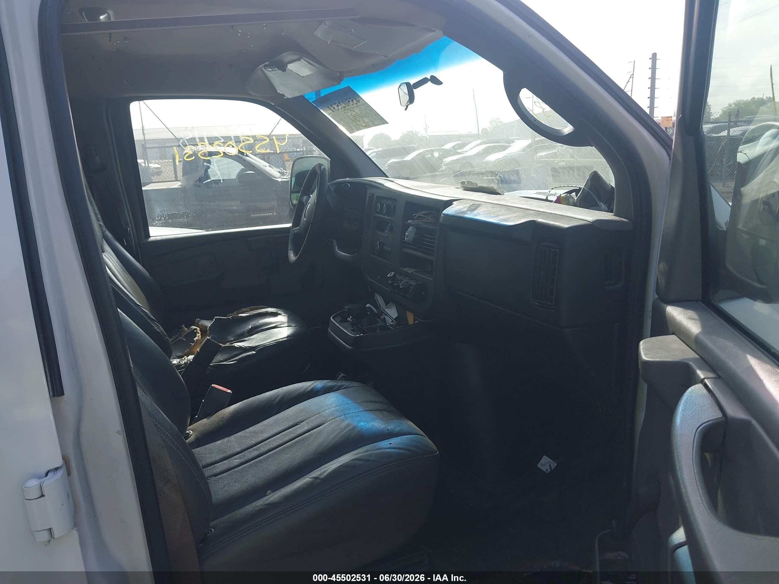 2008 Gmc Savana Cargo Van Work Van Белый vin: 1GTGG29C581913118