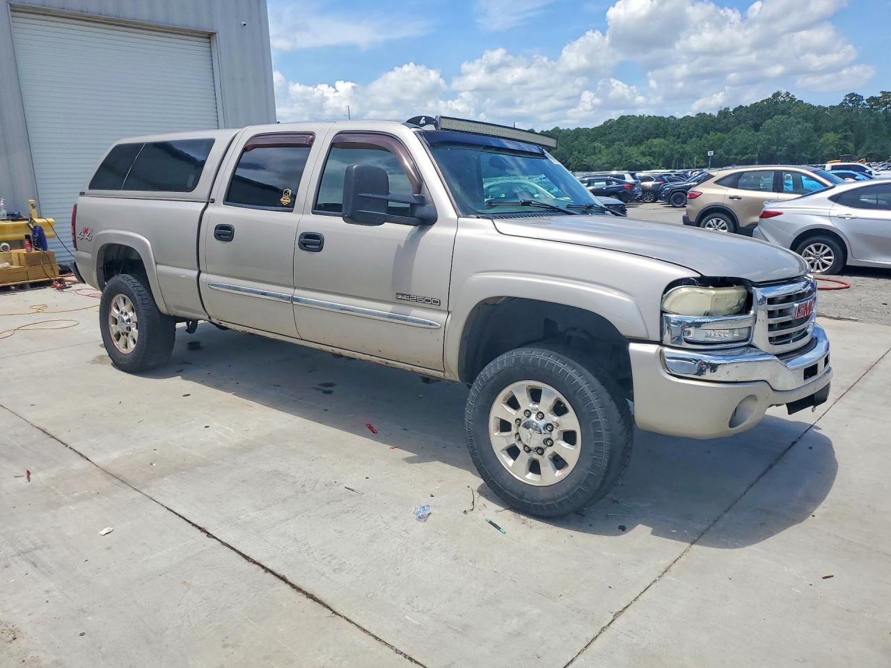 2004 Gmc Sierra K2500 Crew Cab Silver vin: 1GTGK23UX4F134861