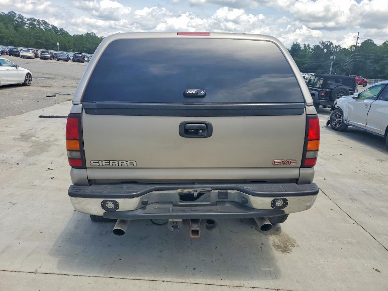 2004 Gmc Sierra K2500 Crew Cab Silver vin: 1GTGK23UX4F134861