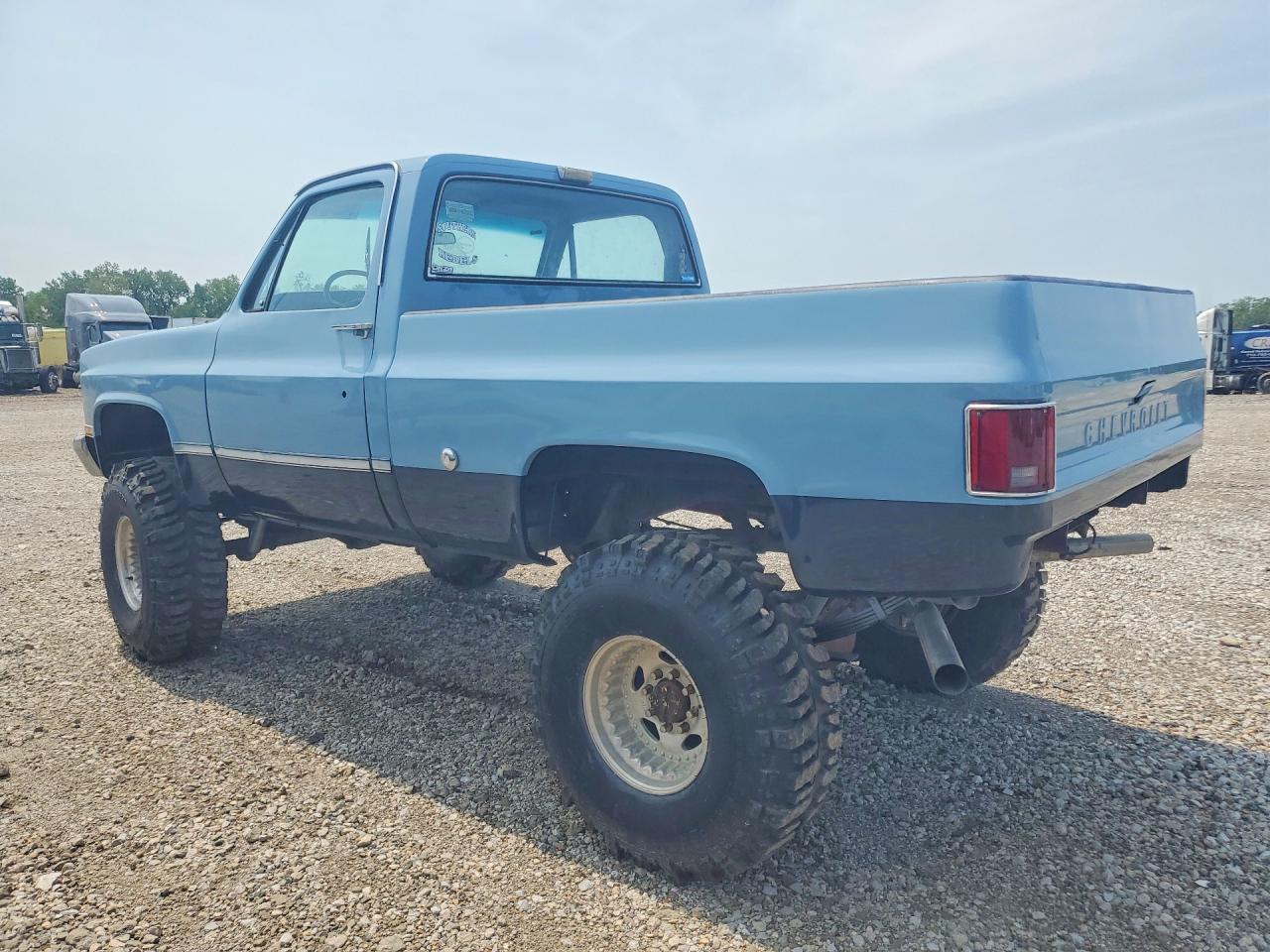 1981 Gmc K2500 Blue vin: 1GTGK24M8BJ509512