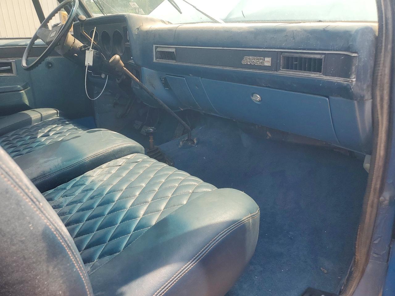 1981 Gmc K2500 Blue vin: 1GTGK24M8BJ509512
