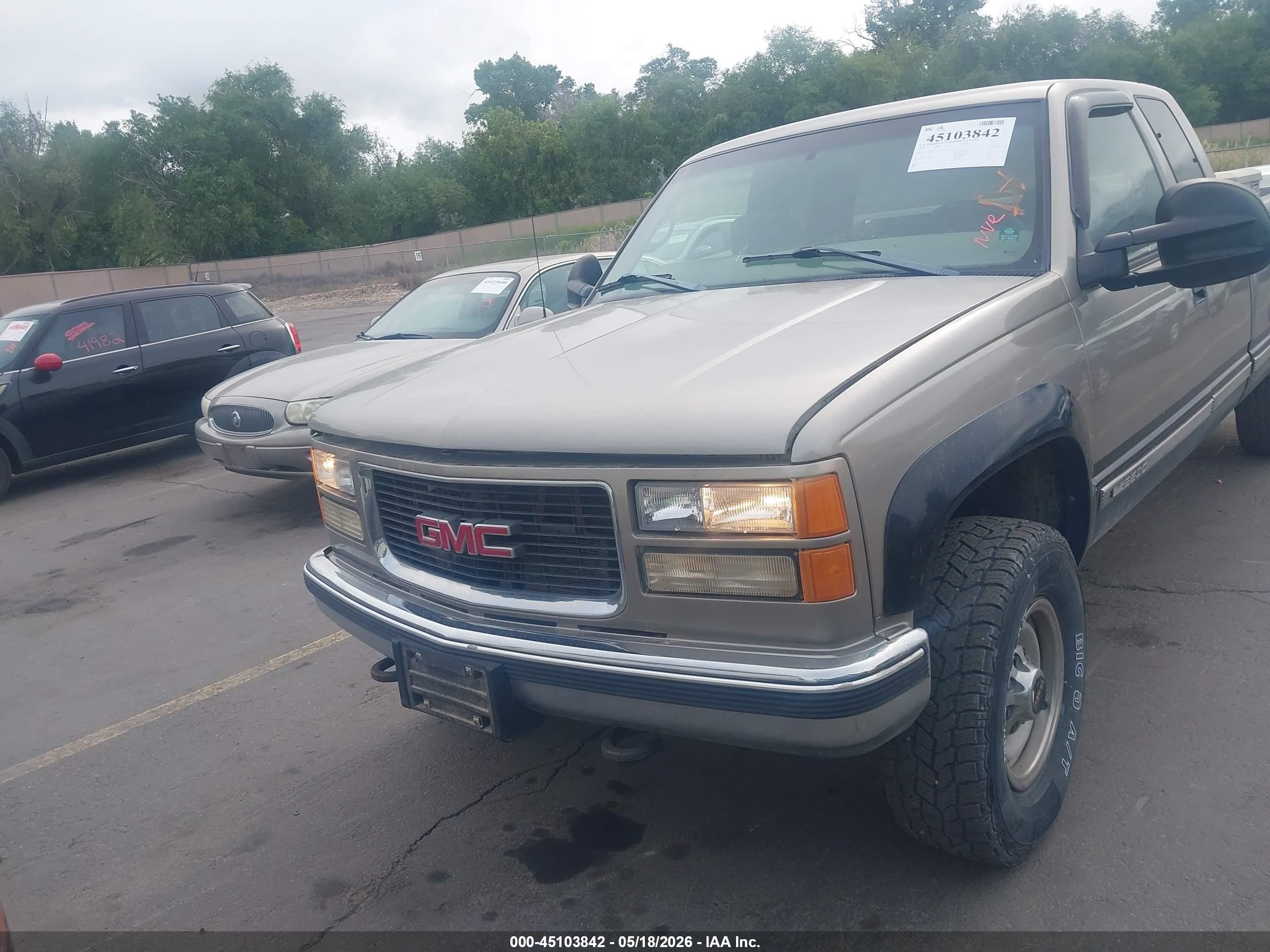 1998 Gmc Sierra K2500 Brown vin: 1GTGK29J1WE508831