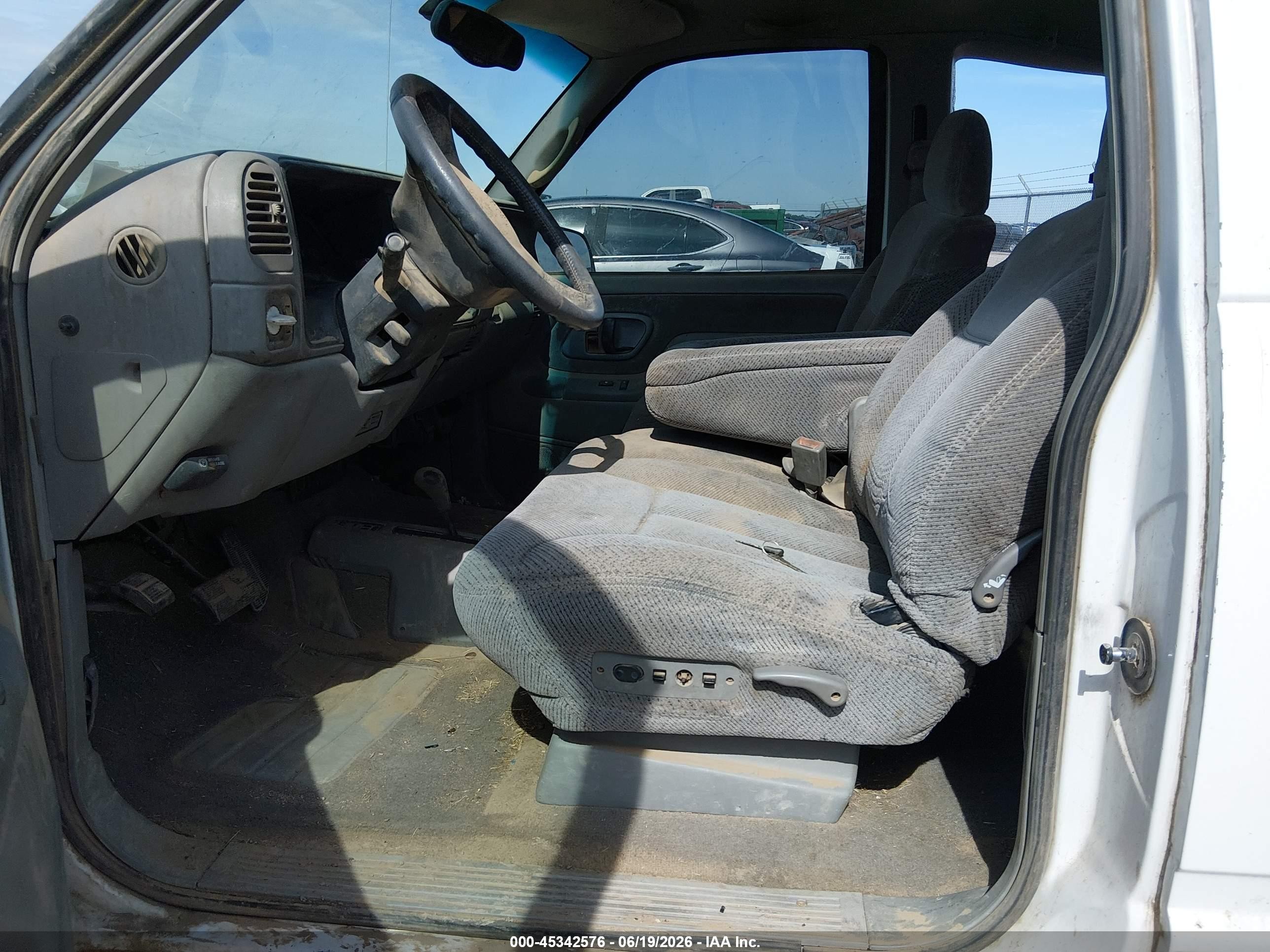 1998 Gmc Sierra 2500 Hd Sl White vin: 1GTGK29JXWE508259