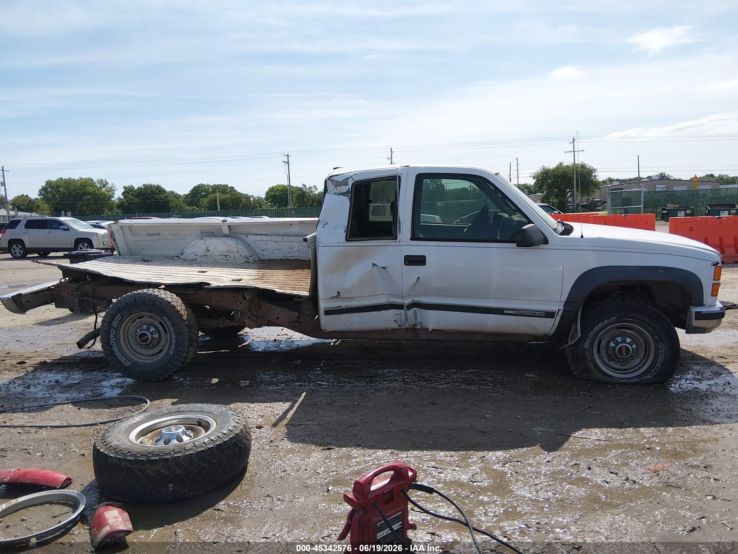 1998 Gmc Sierra 2500 Hd Sl White vin: 1GTGK29JXWE508259