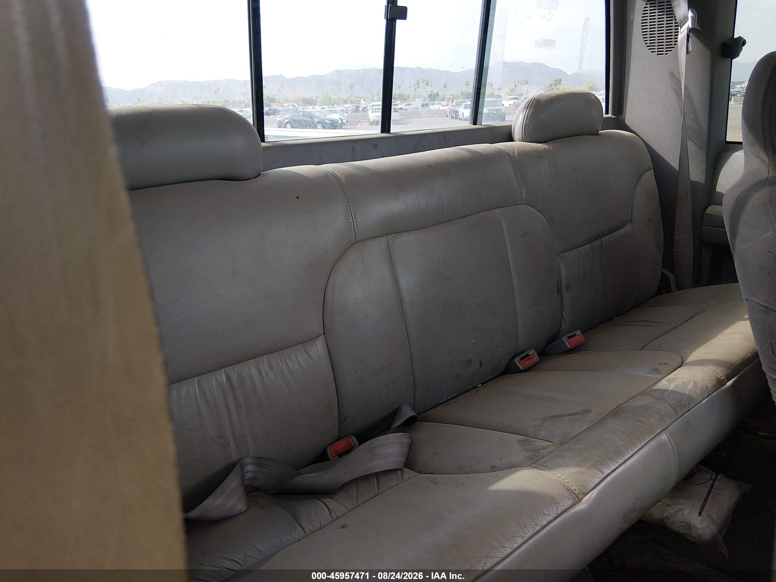 1995 Gmc Sierra K2500 White vin: 1GTGK29N6SE540316