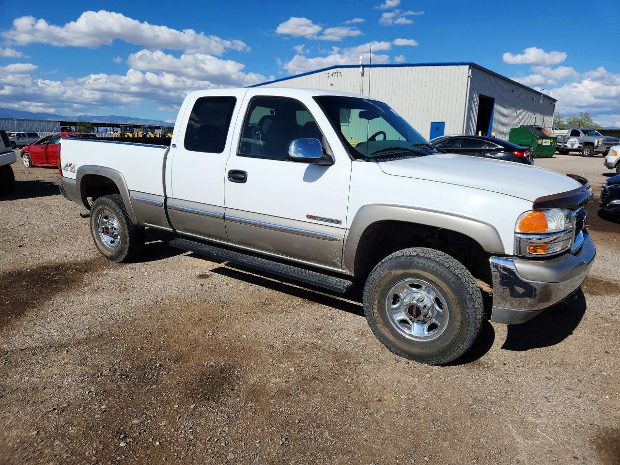 2000 Gmc New Sierra K2500 White vin: 1GTGK29U2YZ112848