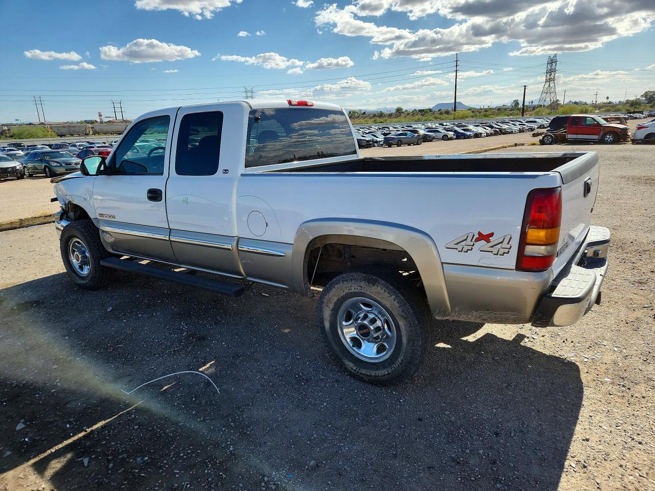 2000 Gmc New Sierra K2500 White vin: 1GTGK29U2YZ112848