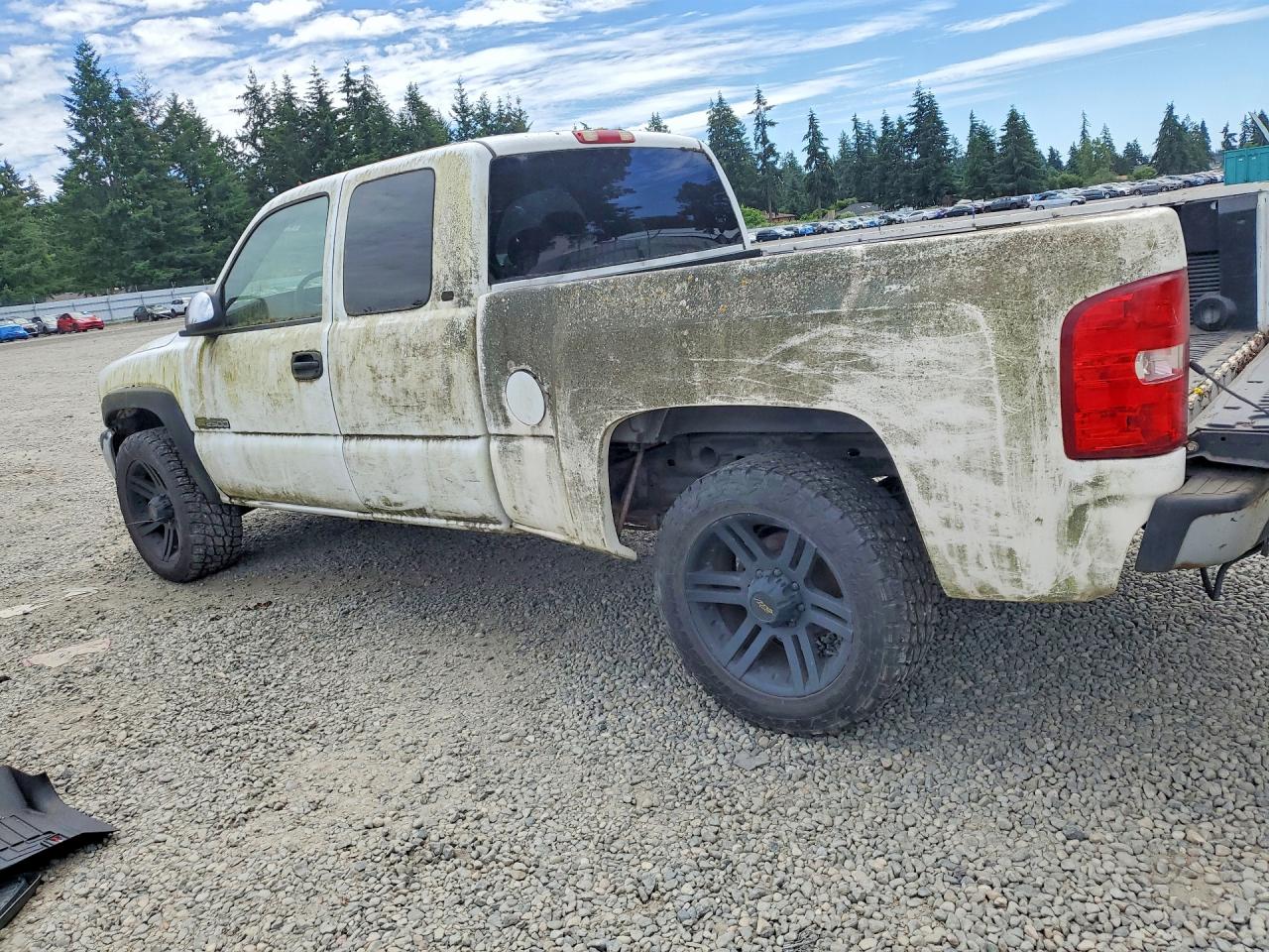 1999 Gmc New Sierra K2500 White vin: 1GTGK29U5XZ524664