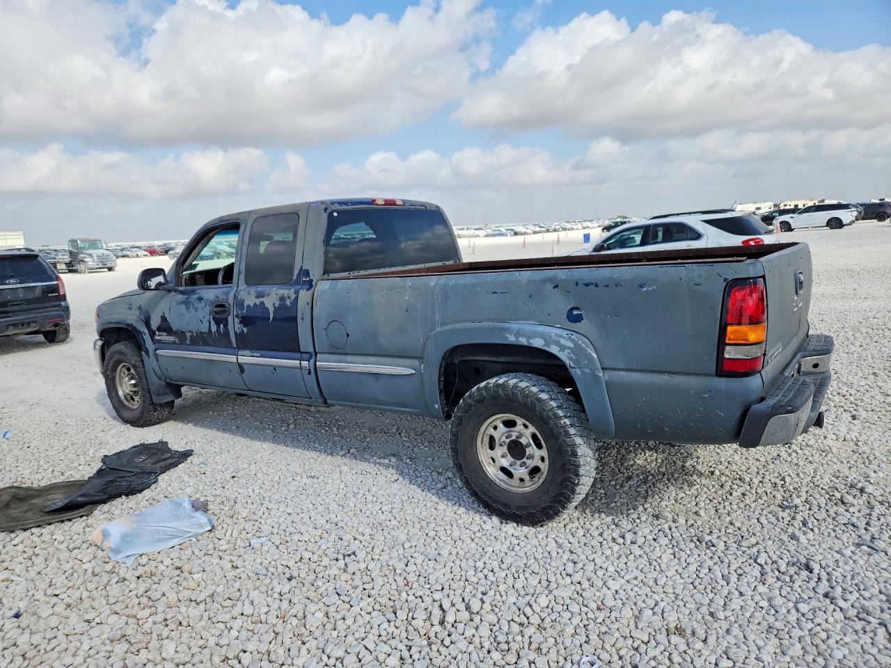 2000 Gmc New Sierra K2500 Blue vin: 1GTGK29UXYE400415
