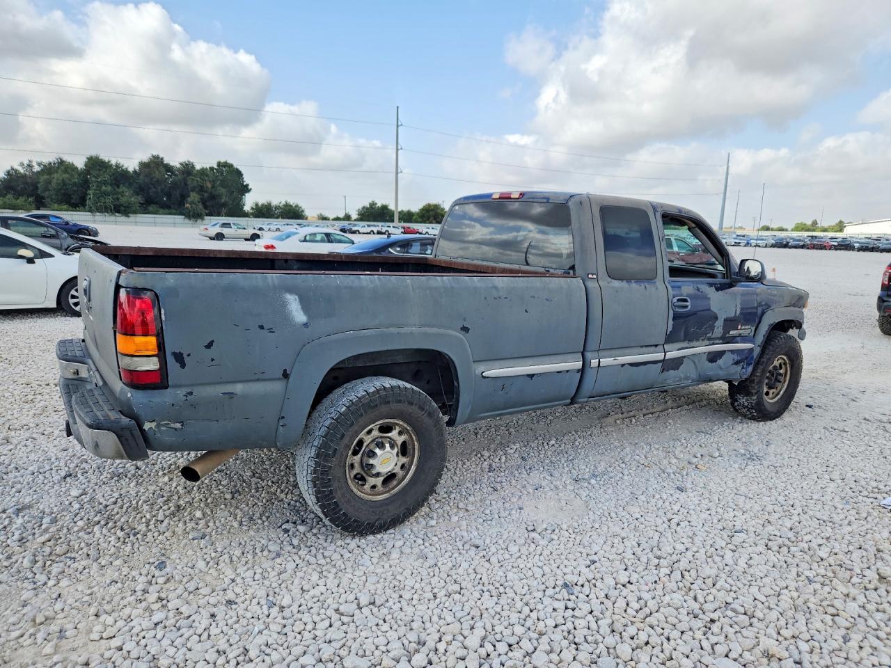 2000 Gmc New Sierra K2500 Blue vin: 1GTGK29UXYE400415