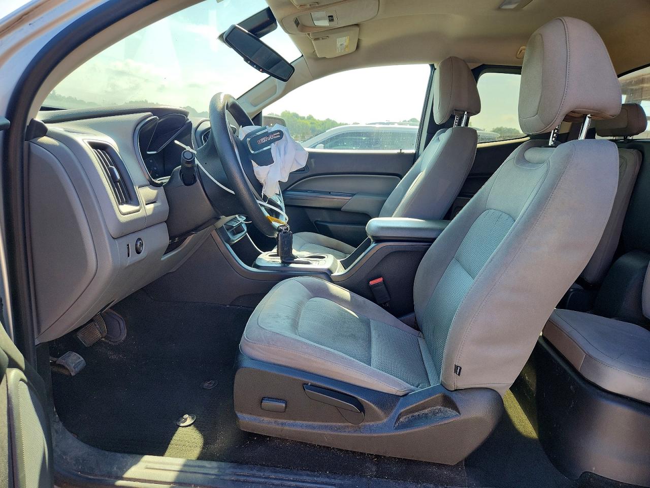 2015 Gmc Canyon Серебряный vin: 1GTH5AEA4F1176077