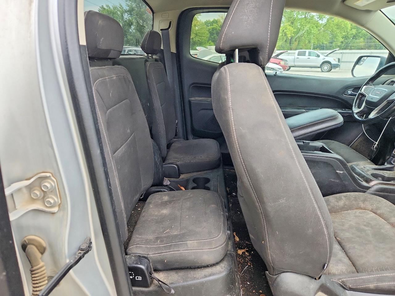2015 Gmc Canyon Sle Silver vin: 1GTH5BE37F1230057