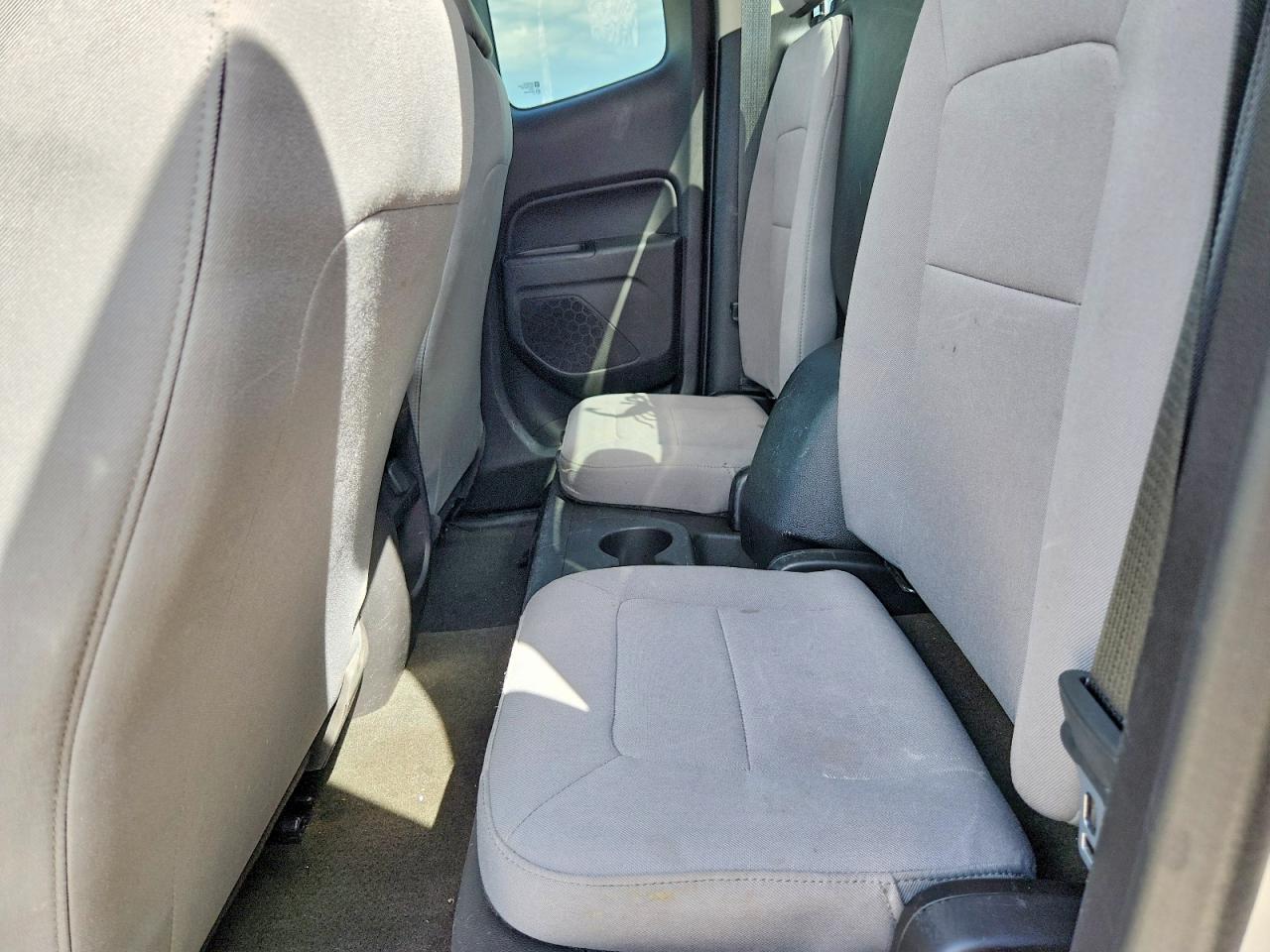 2016 Gmc Canyon Silver vin: 1GTH5BEA4G1213412