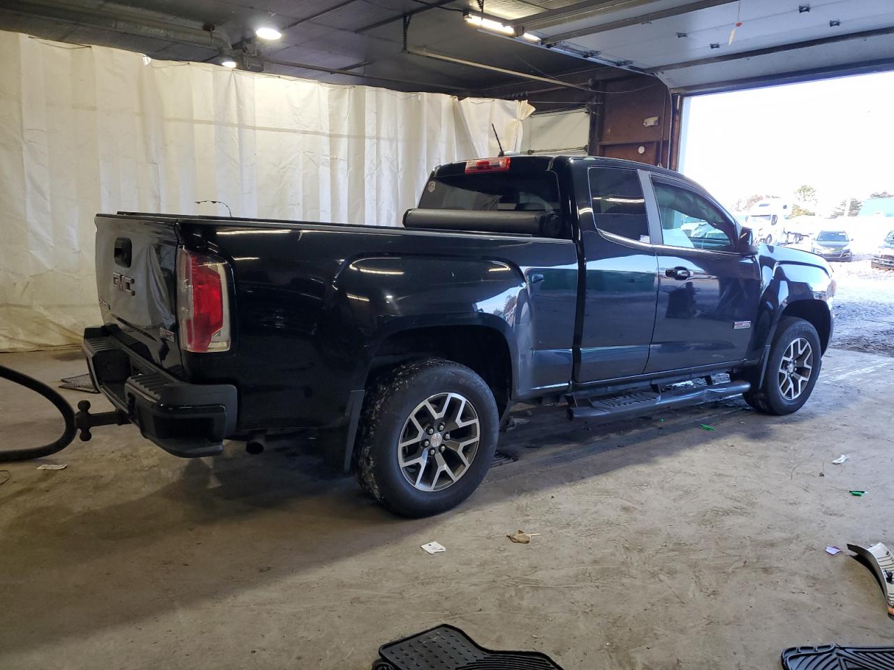 2015 Gmc Canyon Sle Black vin: 1GTH6BE32F1137735
