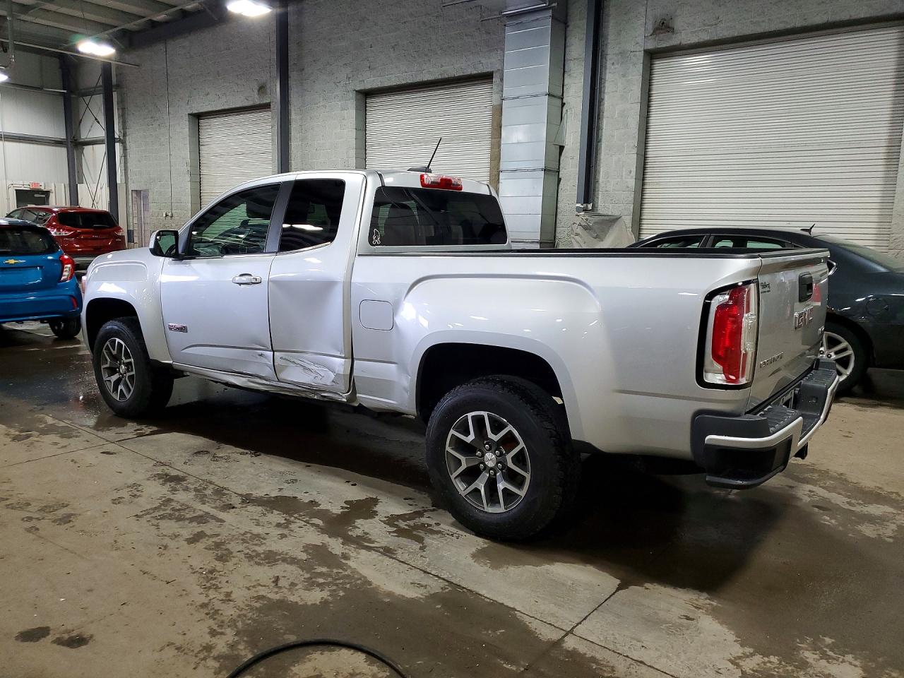 2015 Gmc Canyon Sle Серебряный vin: 1GTH6BE38F1215385