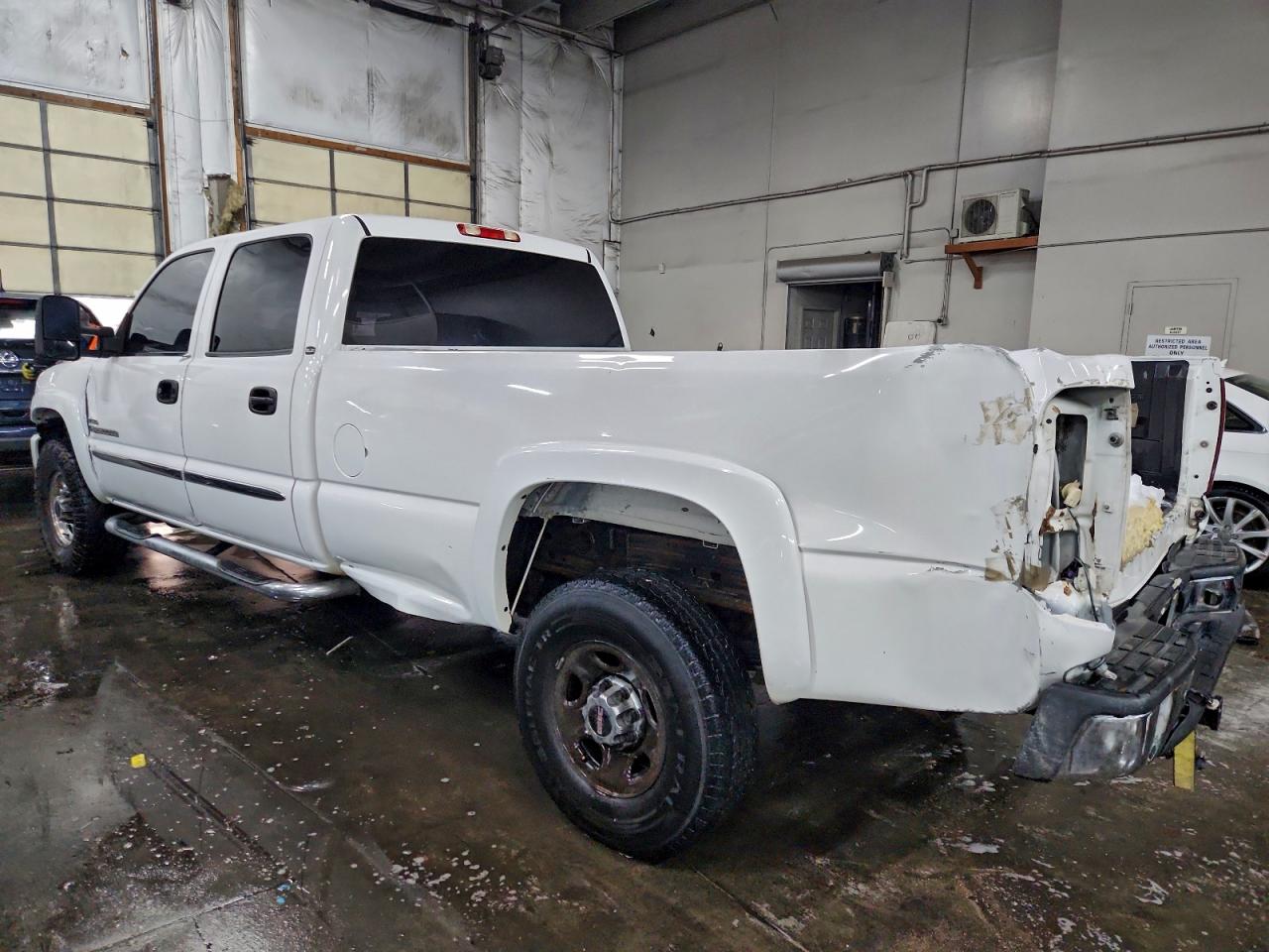 2003 Gmc Sierra C2500 Heavy Duty White vin: 1GTHC23193F217672