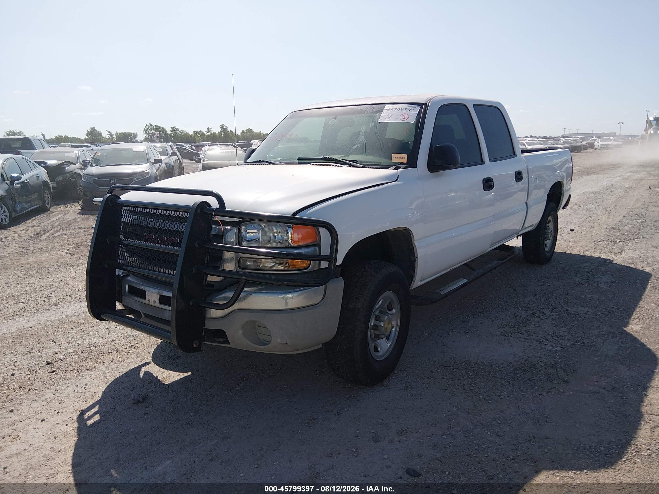 2003 Gmc Sierra 2500hd   White vin: 1GTHC23U33F117352