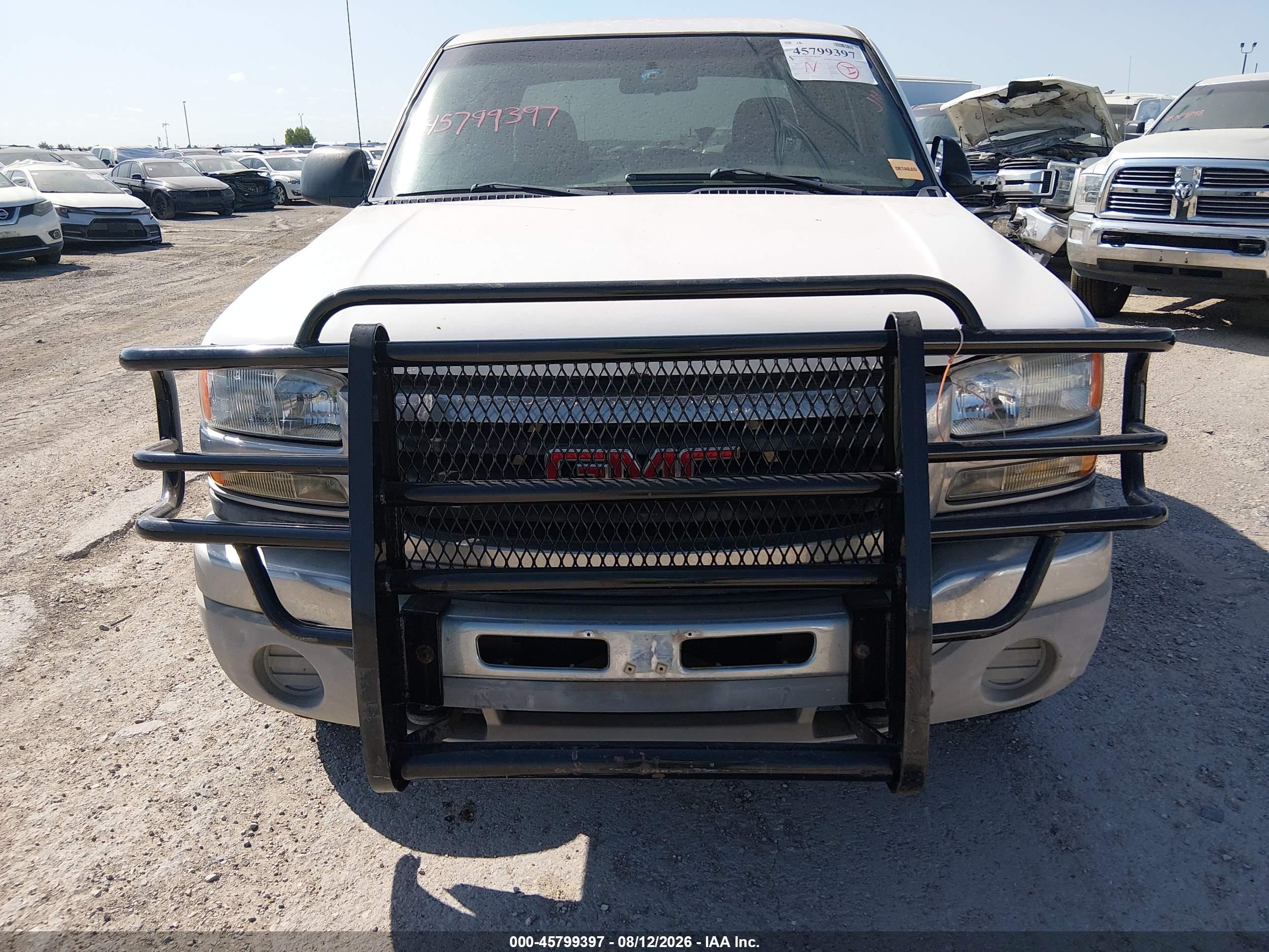2003 Gmc Sierra 2500hd   White vin: 1GTHC23U33F117352