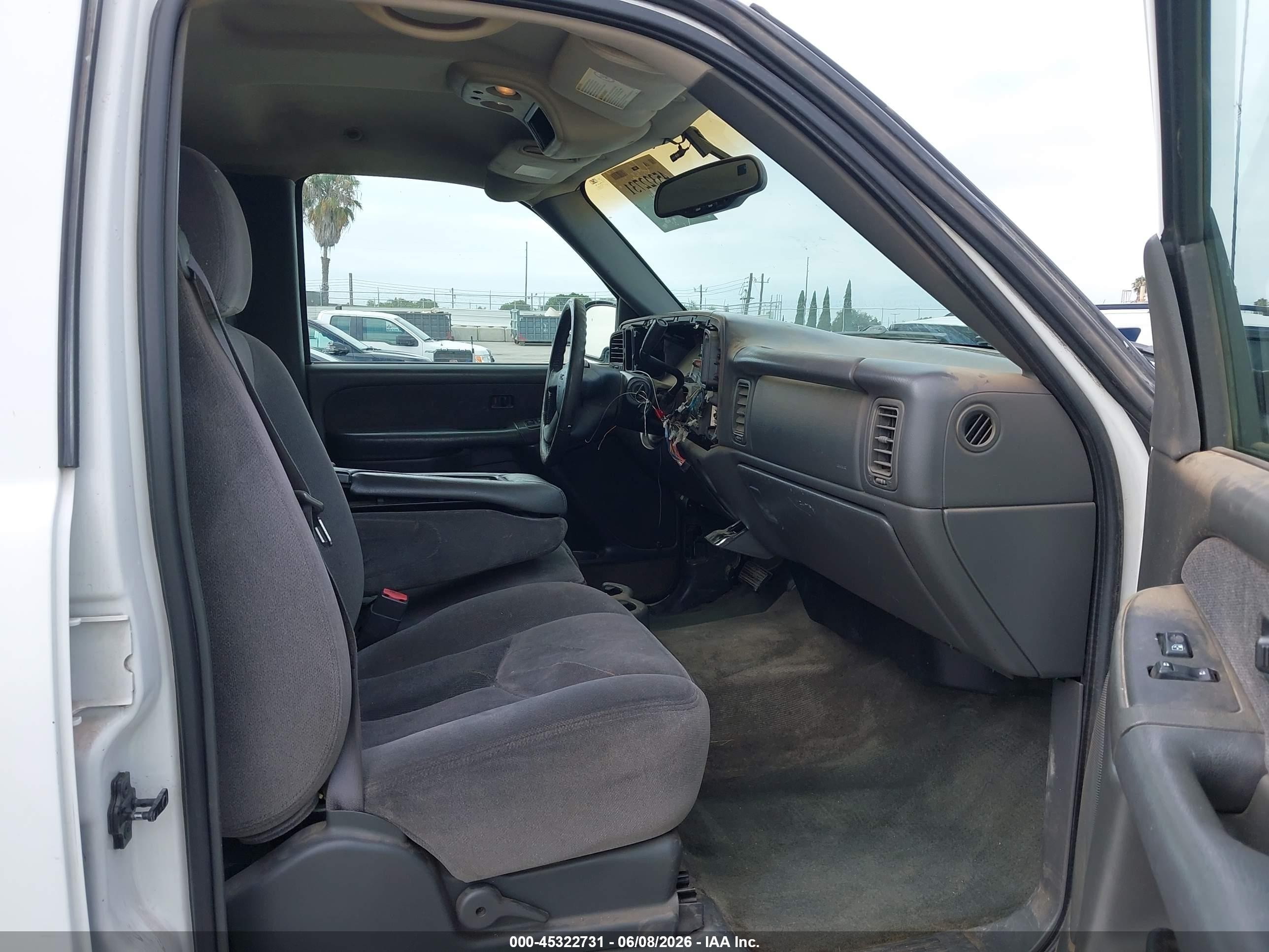 2003 Gmc Sierra 2500hd Sle Белый vin: 1GTHC23U63F201326