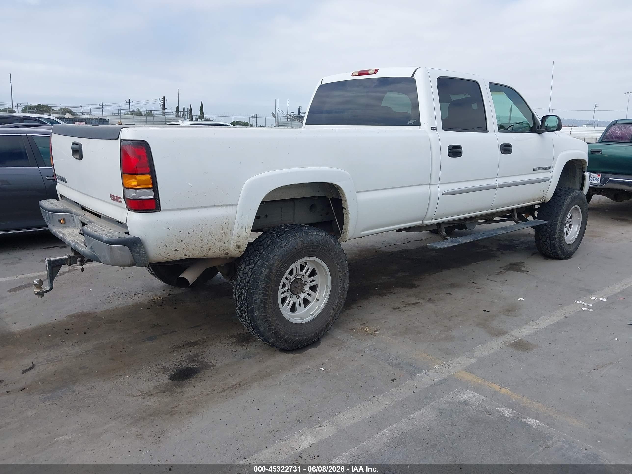 2003 Gmc Sierra 2500hd Sle Белый vin: 1GTHC23U63F201326