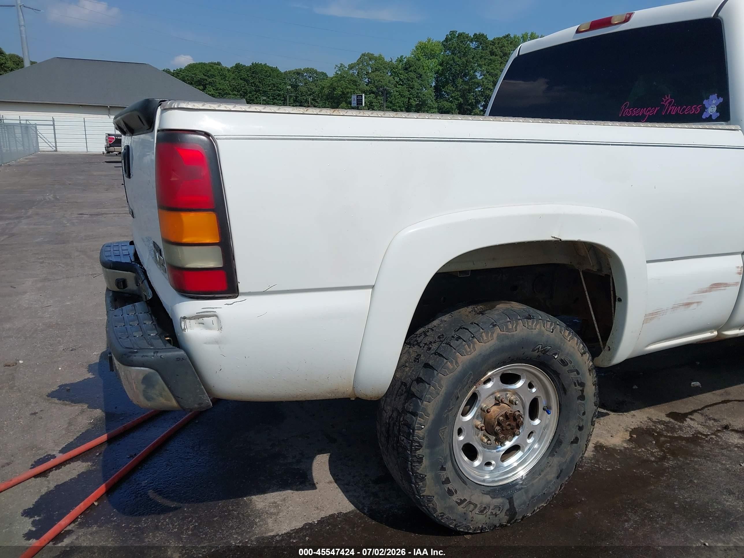 2004 Gmc Sierra 2500hd Sle White vin: 1GTHC23UX4F174262