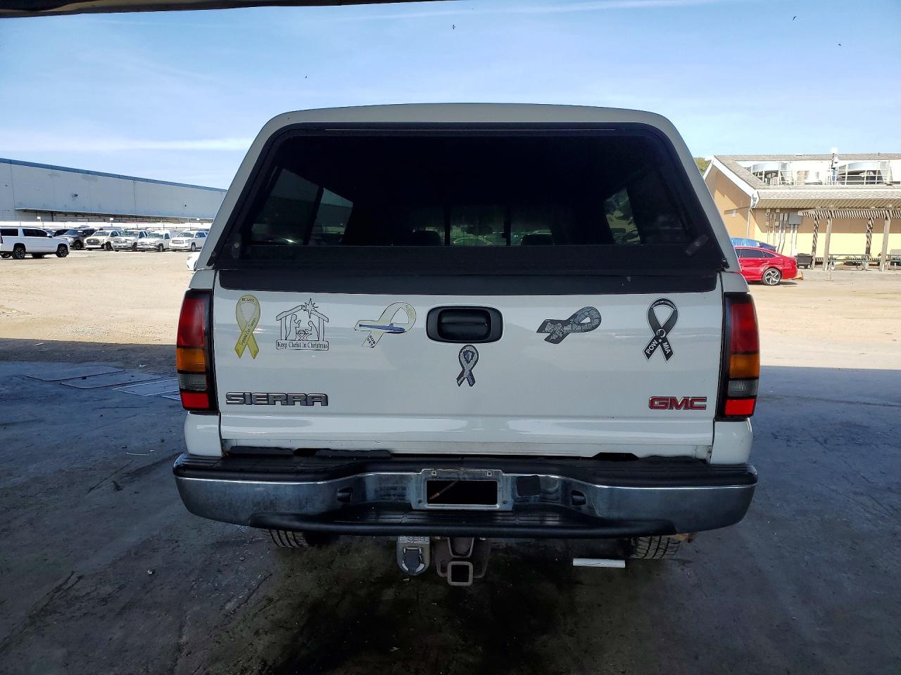 2005 Gmc Sierra C2500 Heavy Duty White vin: 1GTHC23UX5F838609
