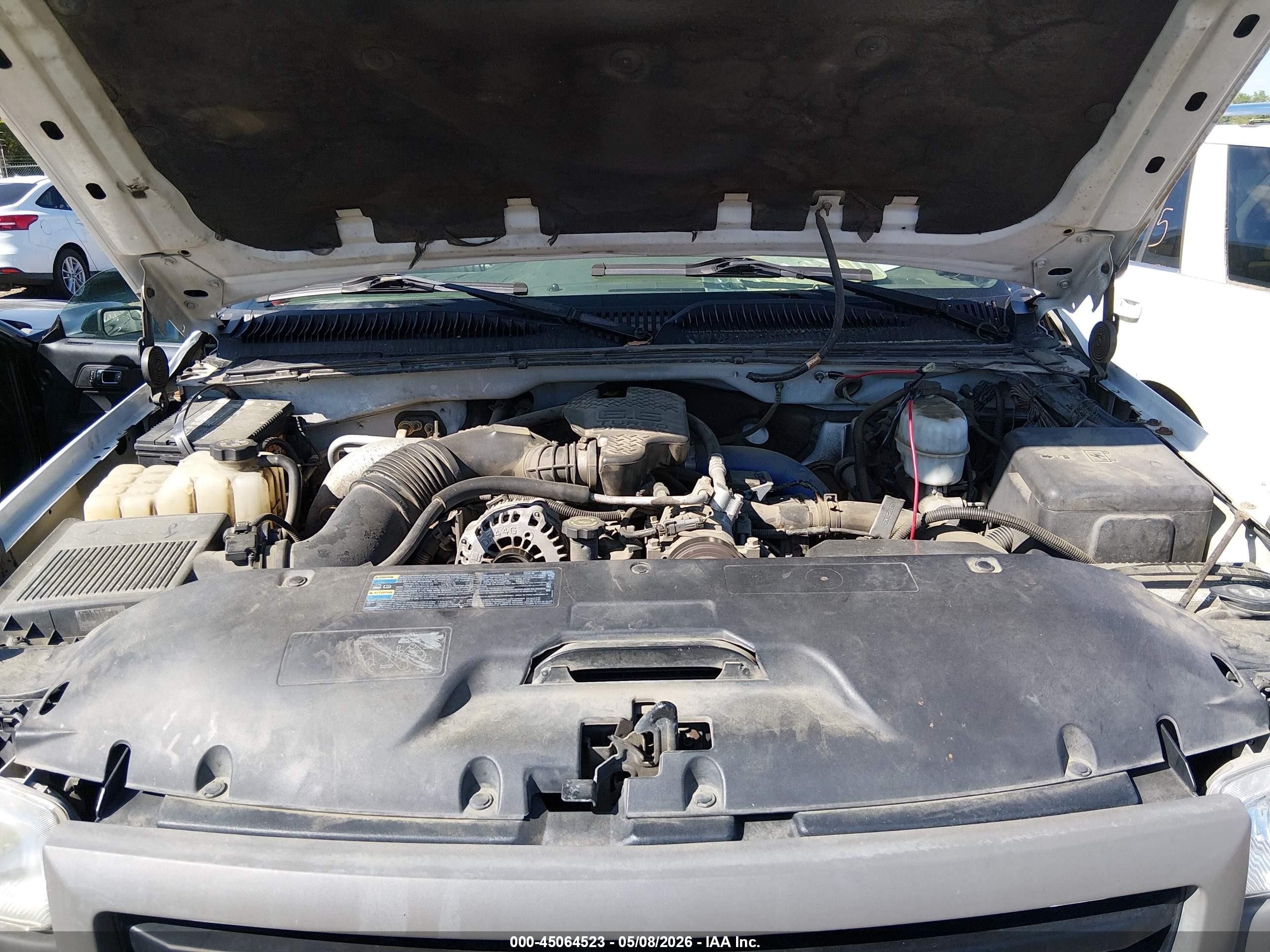 2003 Gmc Sierra 2500hd   White vin: 1GTHC24133E249683