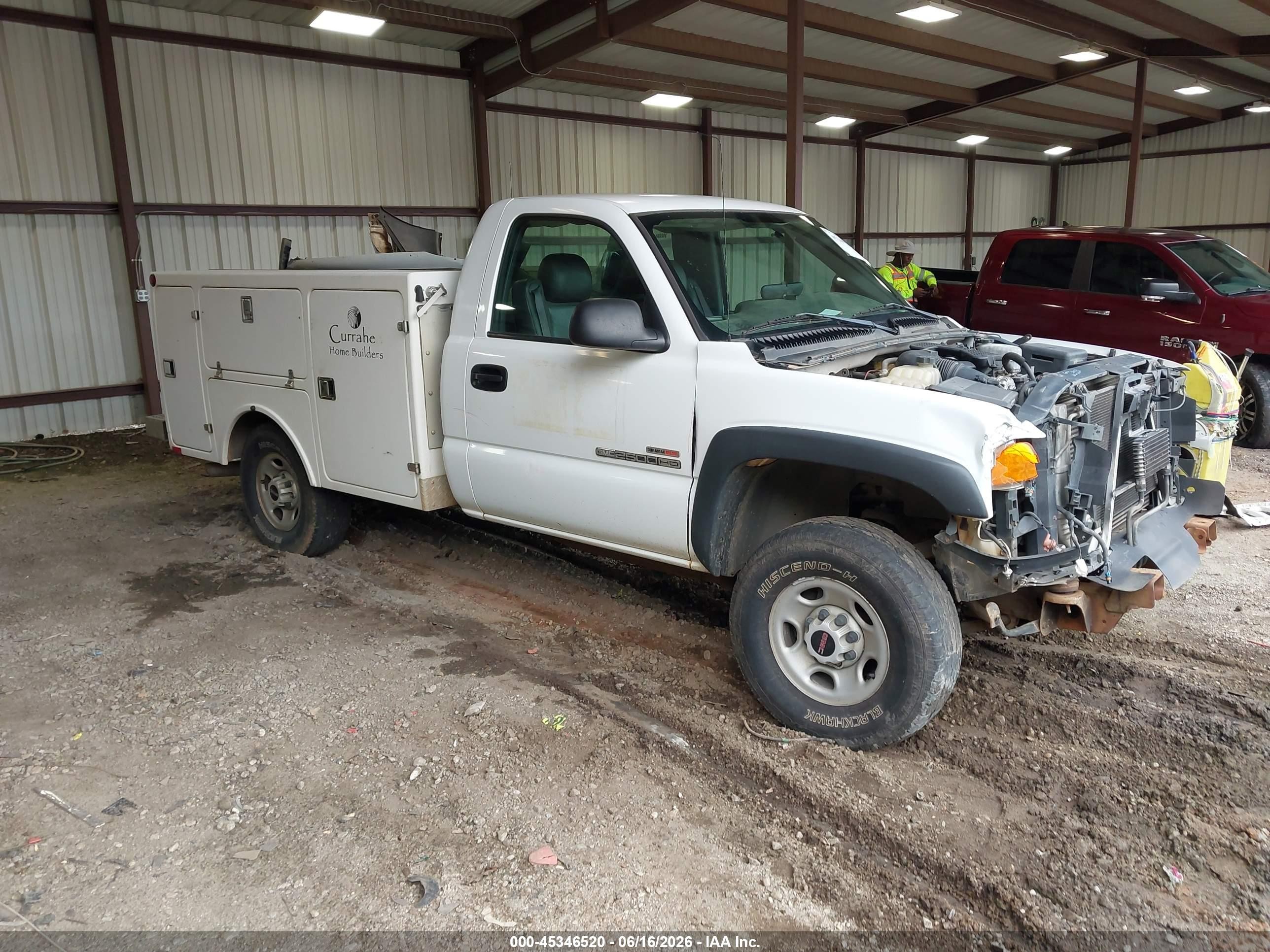 1GTHC242X4E323210