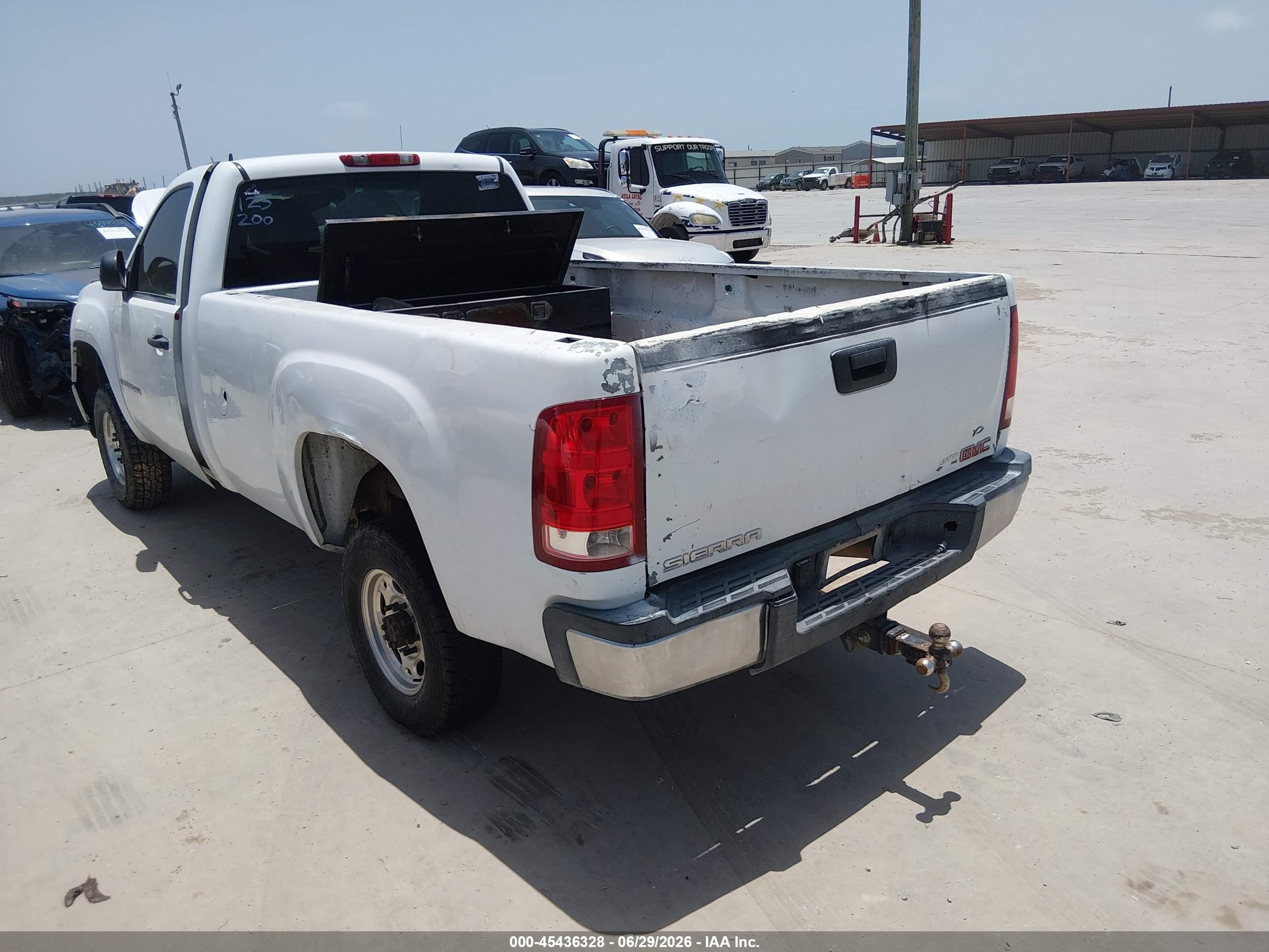 2008 Gmc Sierra 2500hd Work Truck White vin: 1GTHC24K78E123200