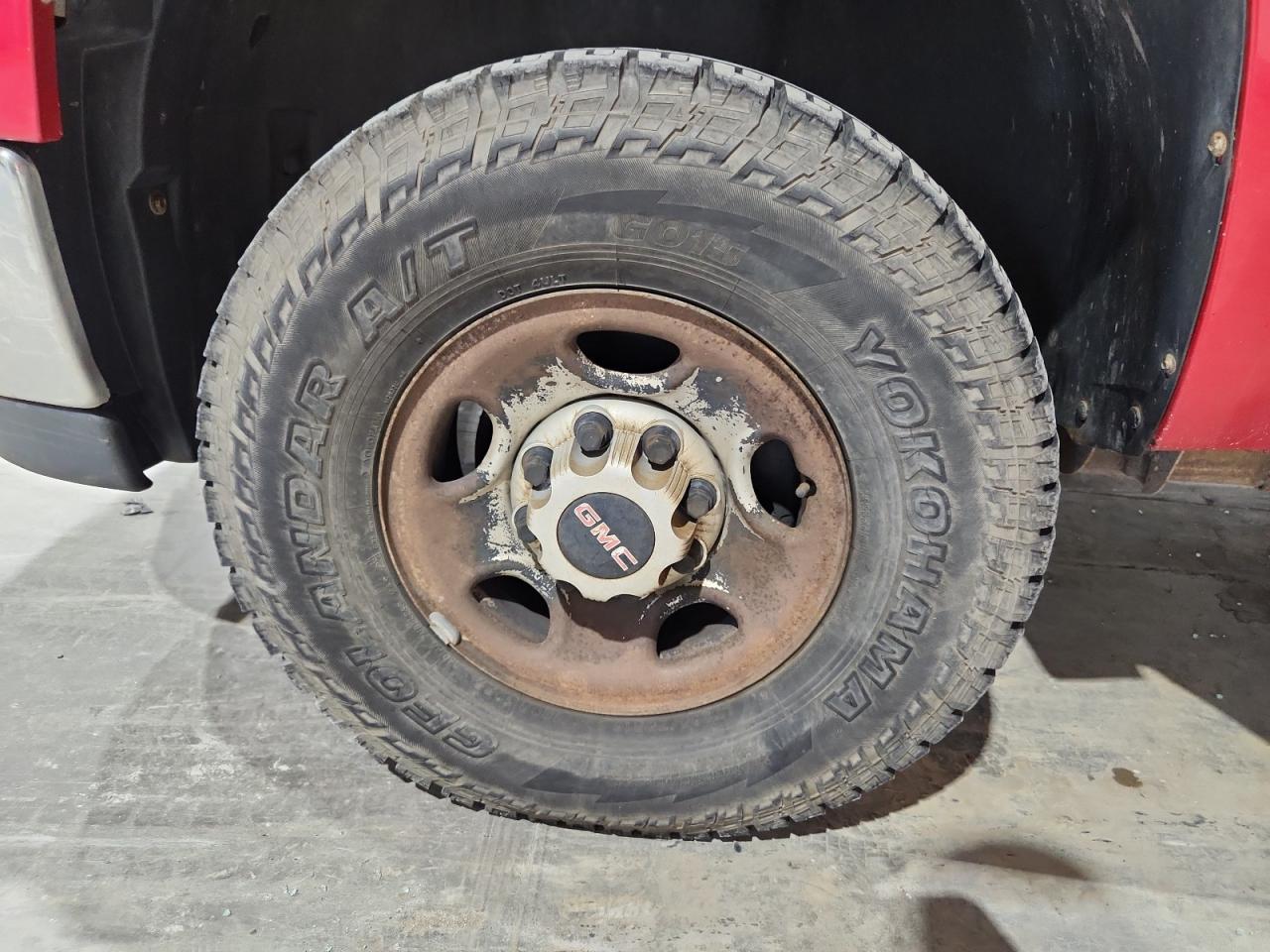 2008 Gmc Sierra C2500 Heavy Duty Red vin: 1GTHC24K98E186413 Damage: Left Front Wheel, Rust, Repair Required