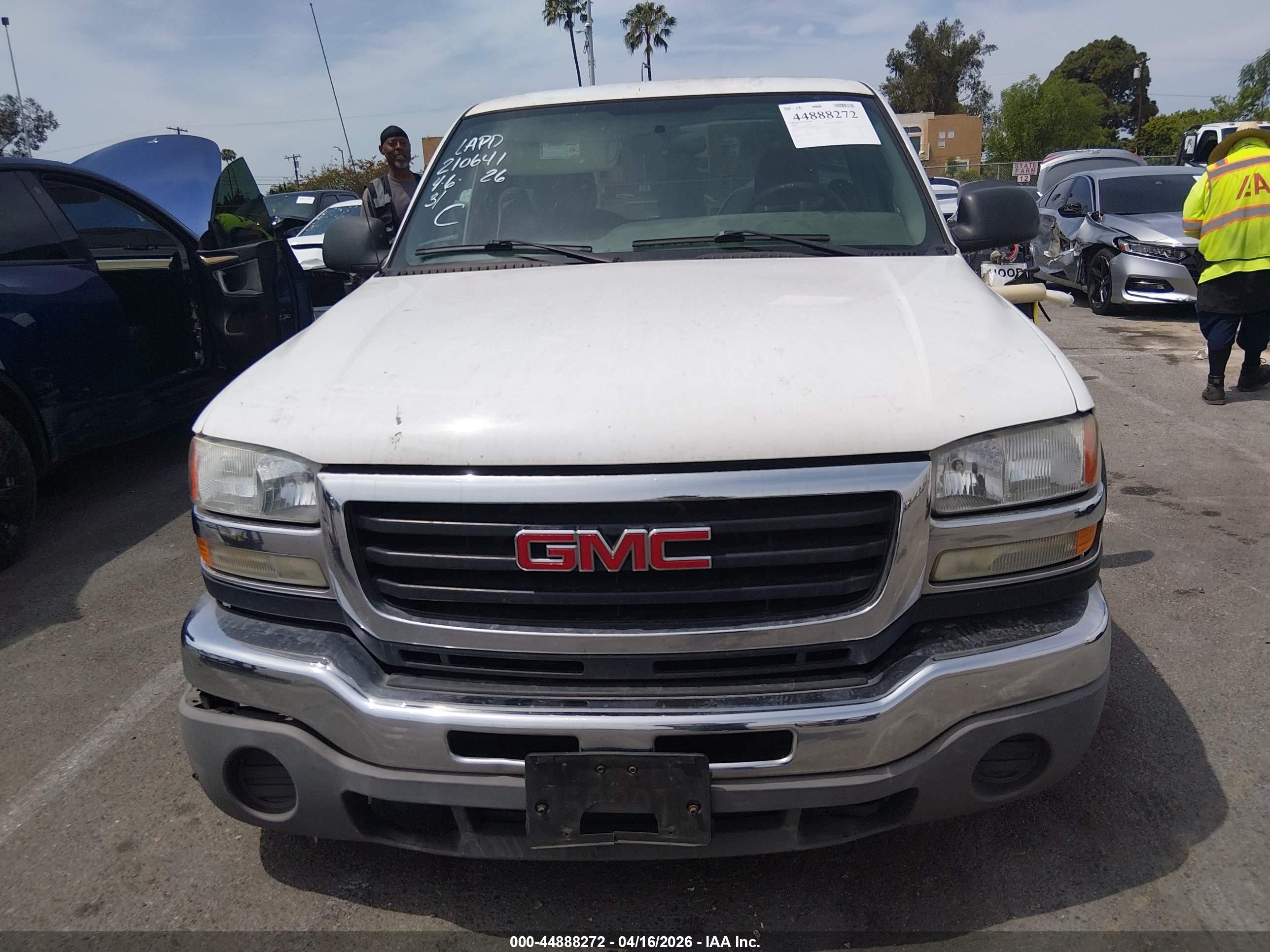 2007 Gmc Sierra 2500hd Classic Sl White vin: 1GTHC24U07E135110