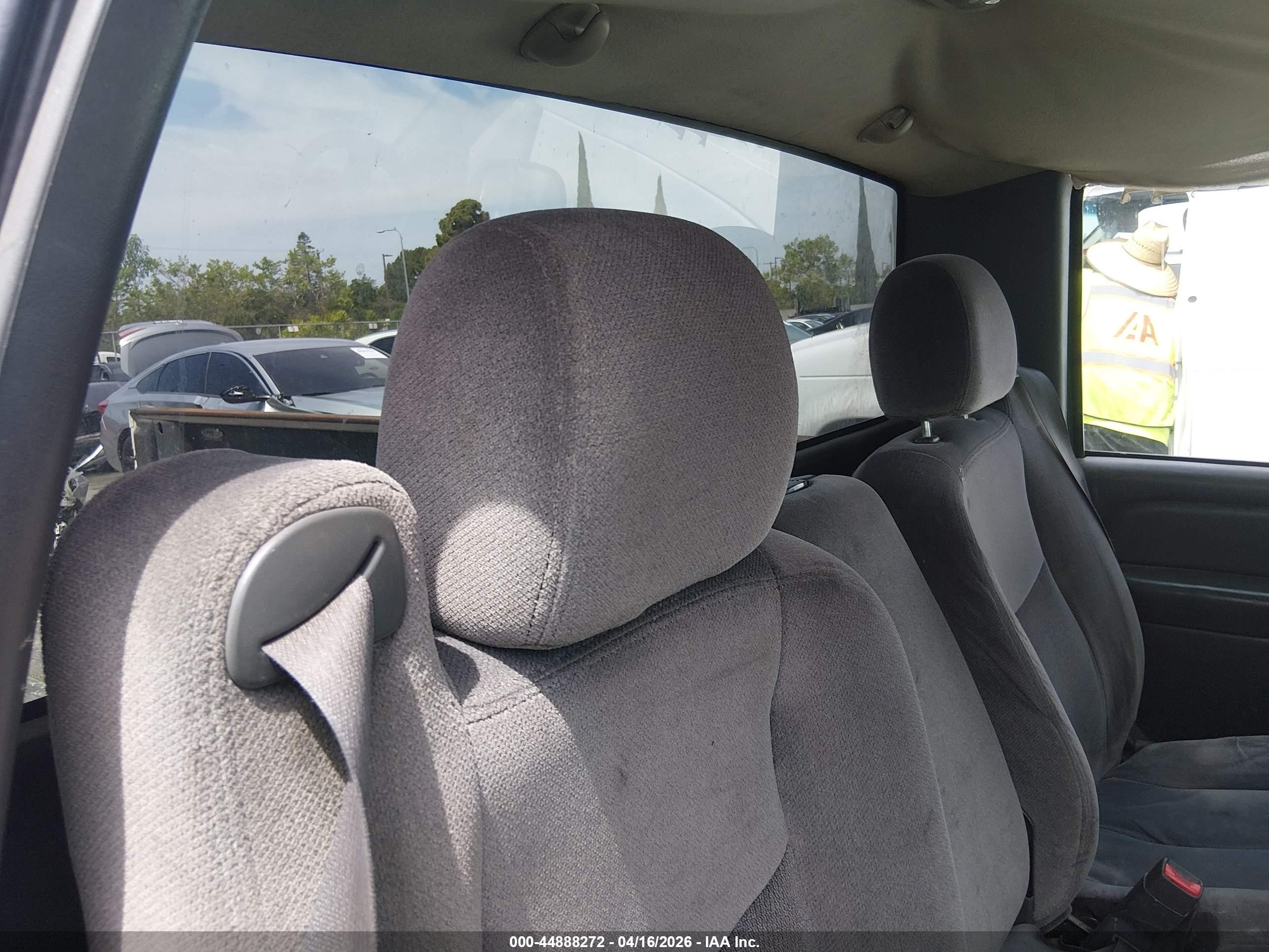 2007 Gmc Sierra 2500hd Classic Sl White vin: 1GTHC24U07E135110