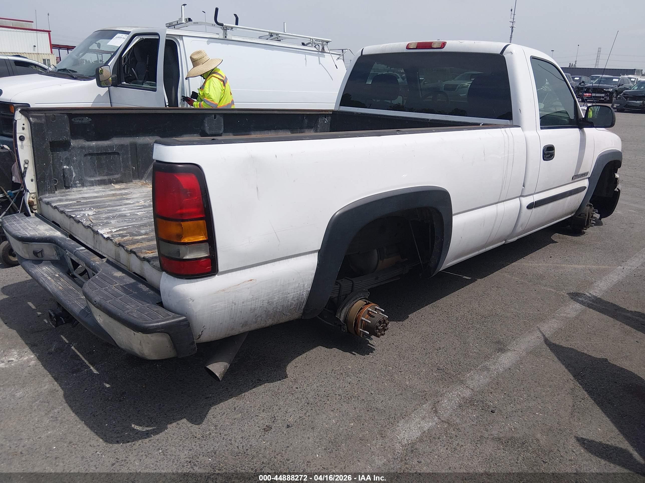 2007 Gmc Sierra 2500hd Classic Sl White vin: 1GTHC24U07E135110