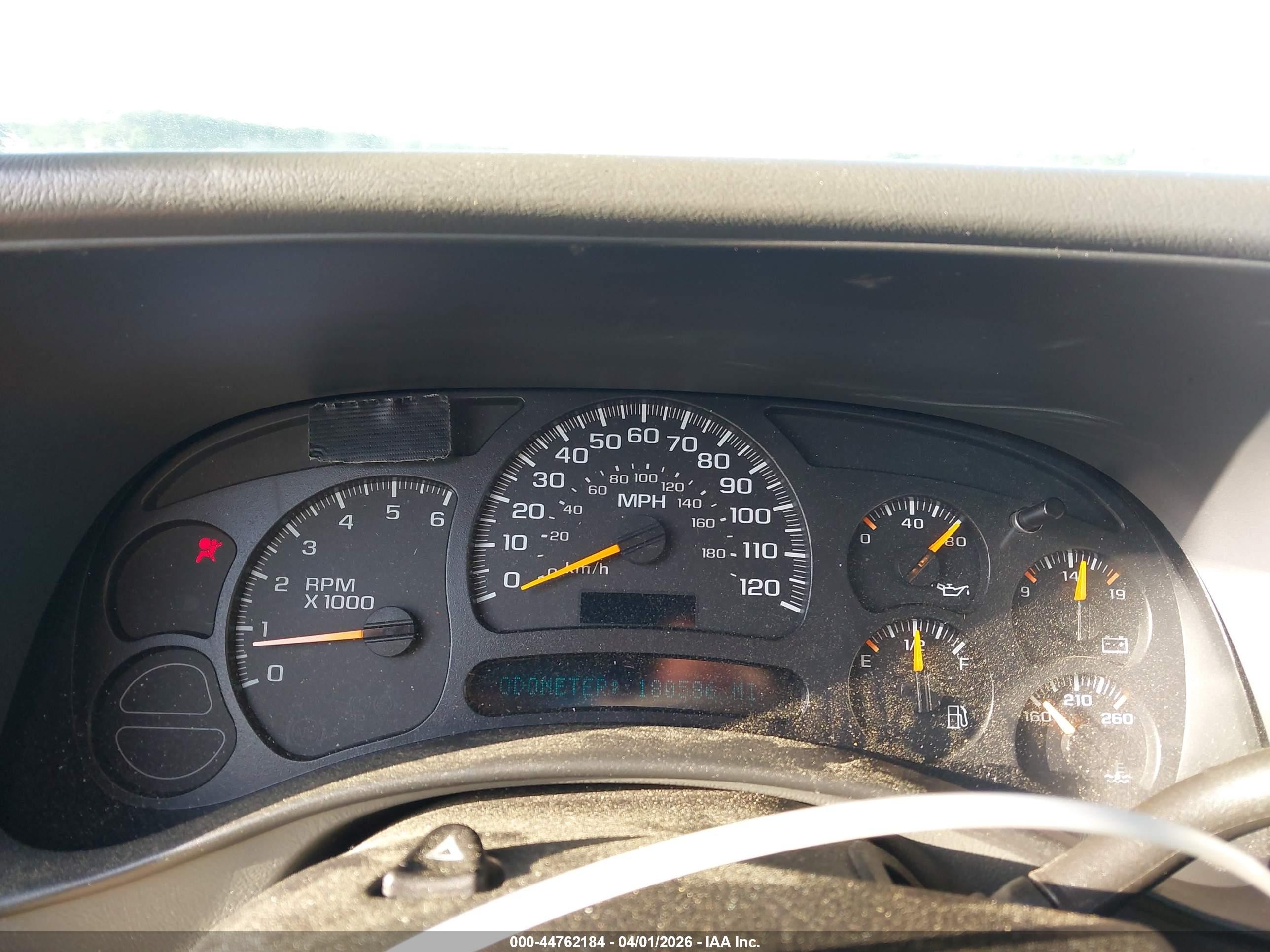2005 Gmc Sierra 2500hd Work Truck White vin: 1GTHC24UX5E318317