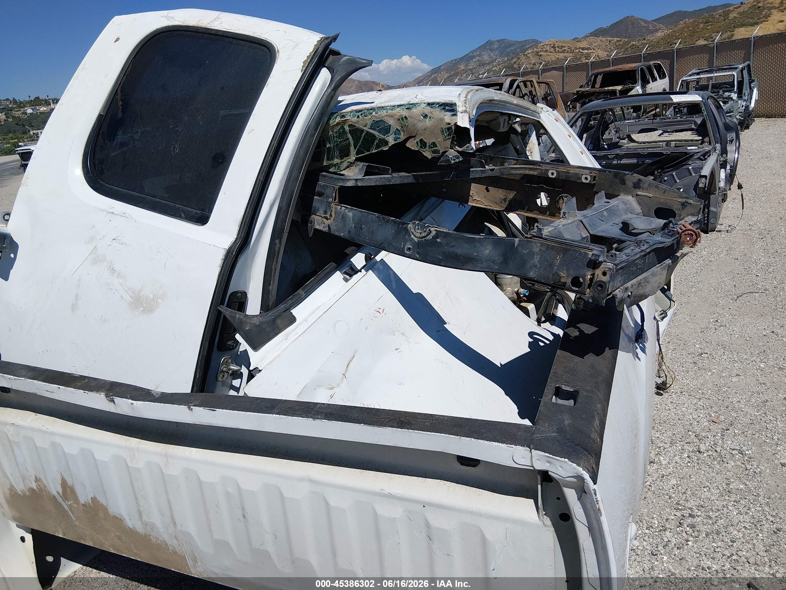 2008 Gmc Sierra 2500hd Work Truck White vin: 1GTHC29K88E185617