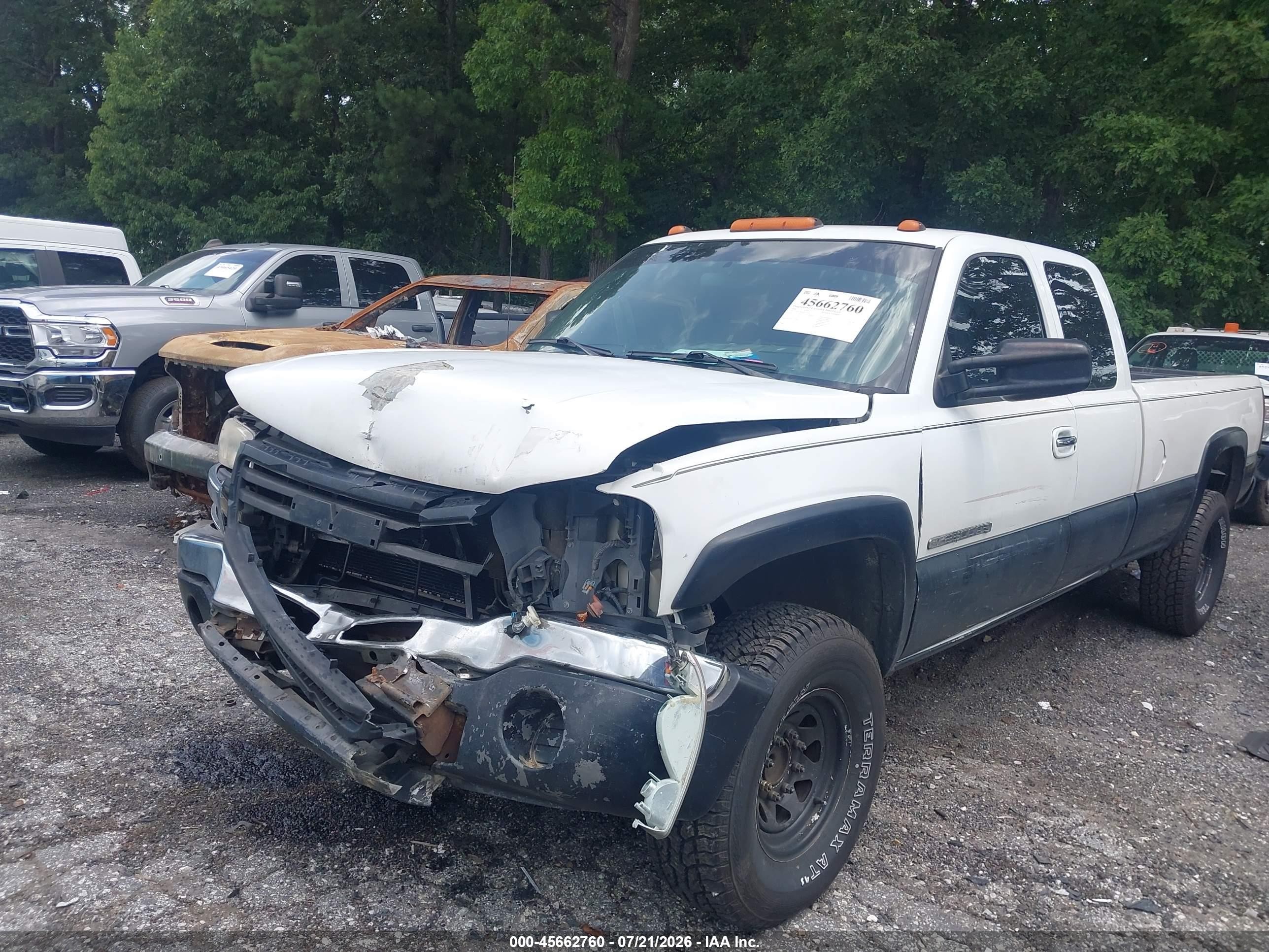 2004 Gmc Sierra 2500hd Work Truck White vin: 1GTHC29U04E125262
