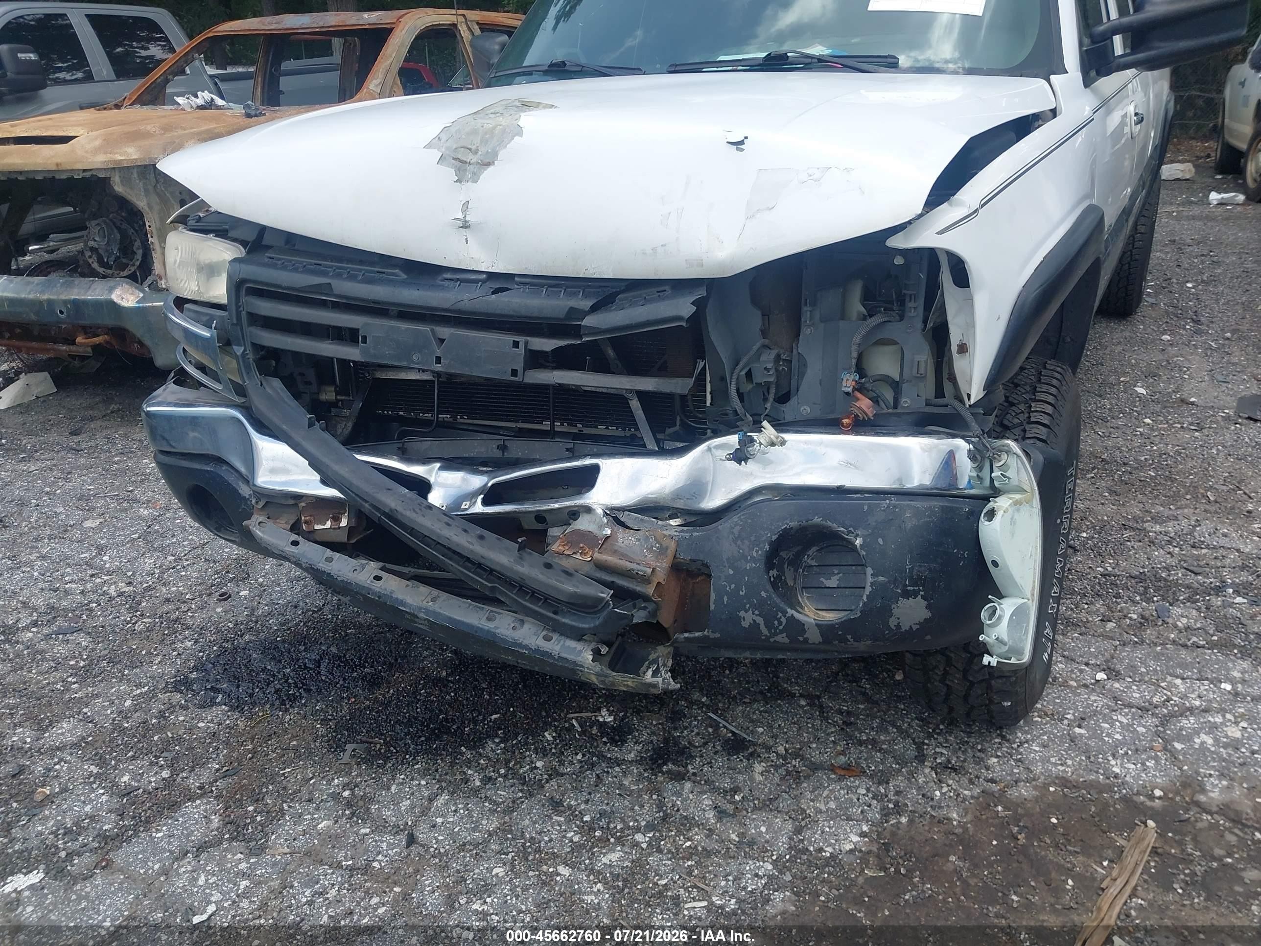 2004 Gmc Sierra 2500hd Work Truck White vin: 1GTHC29U04E125262