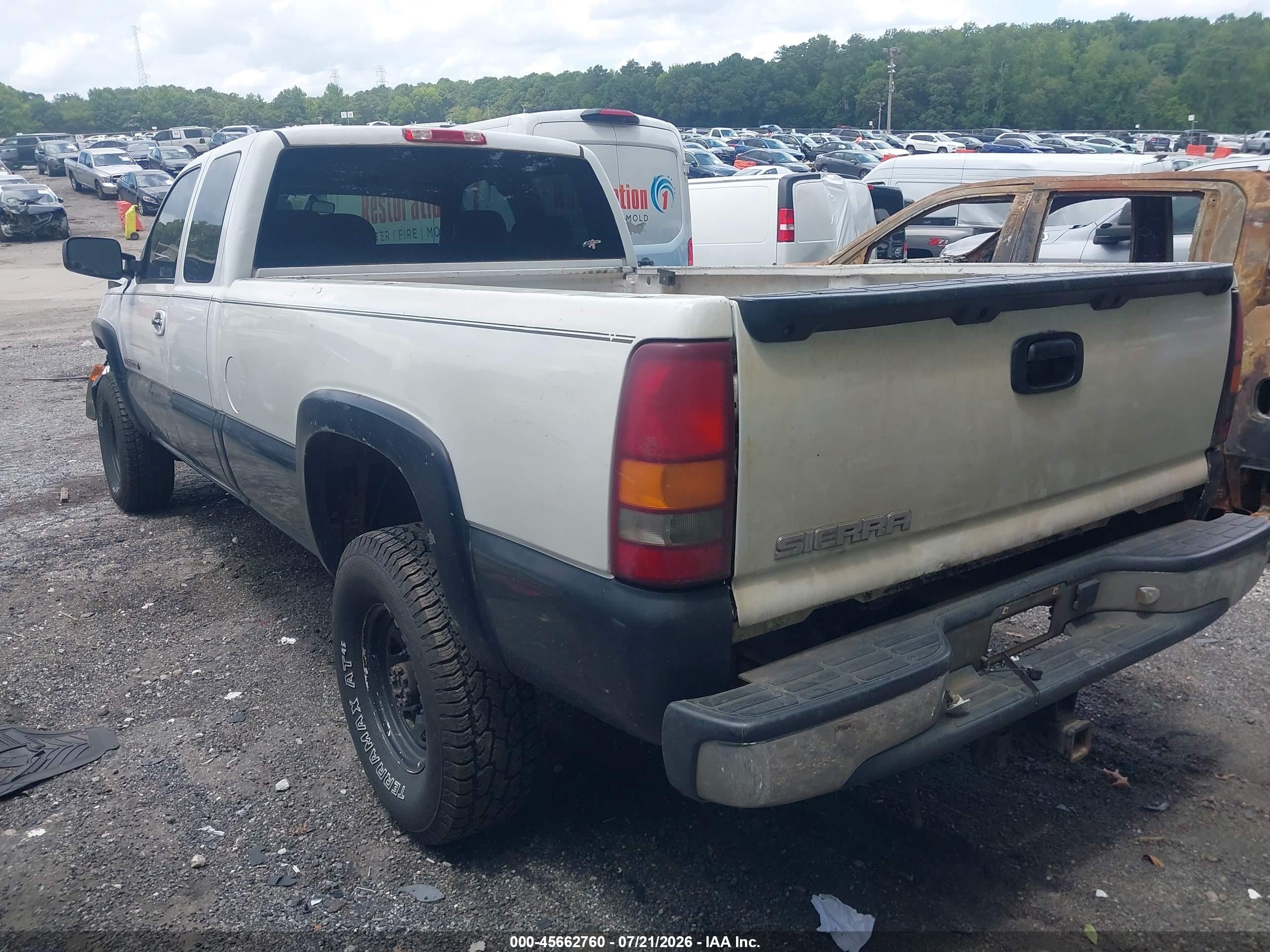 2004 Gmc Sierra 2500hd Work Truck White vin: 1GTHC29U04E125262