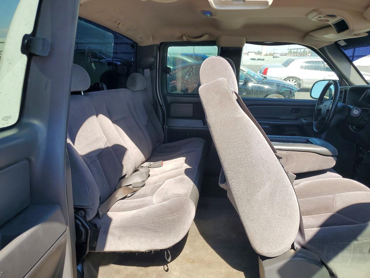 2005 Gmc Sierra White vin: 1GTHC29U15E212069