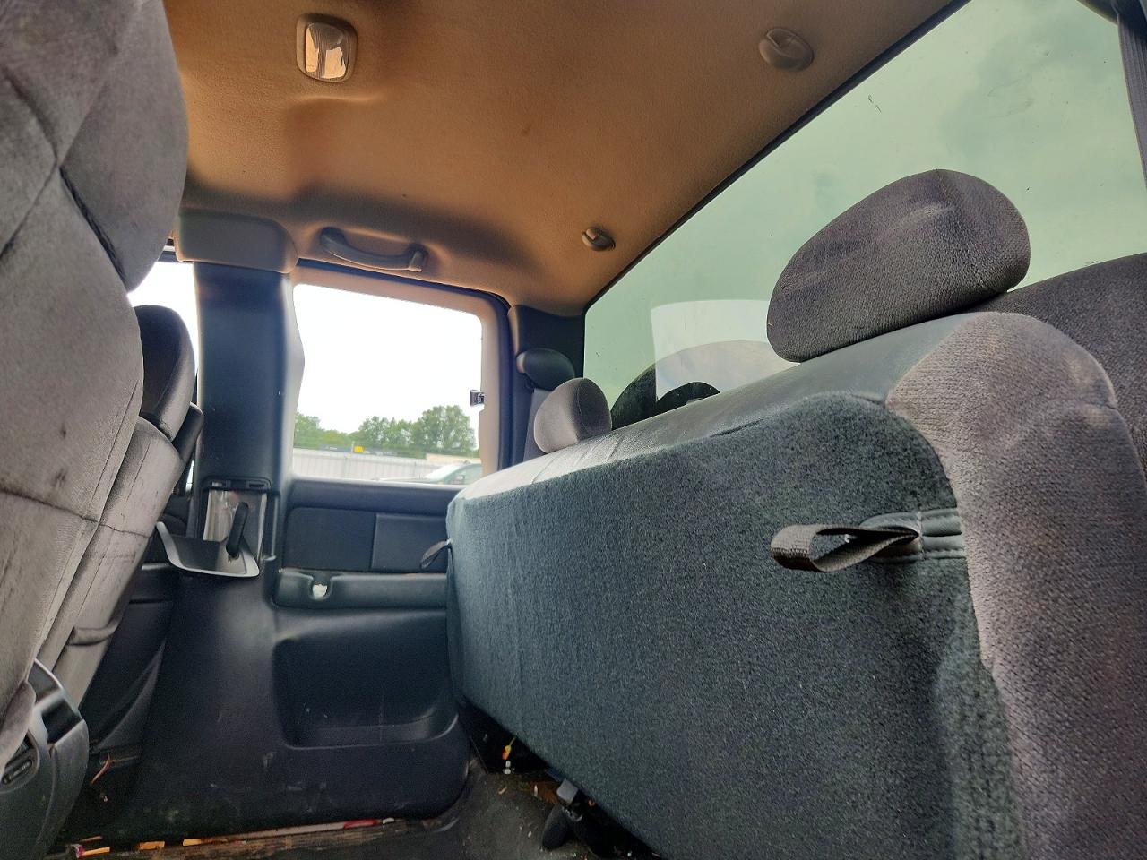 2001 Gmc Sierra C2500 Heavy Duty White vin: 1GTHC29U61Z311330