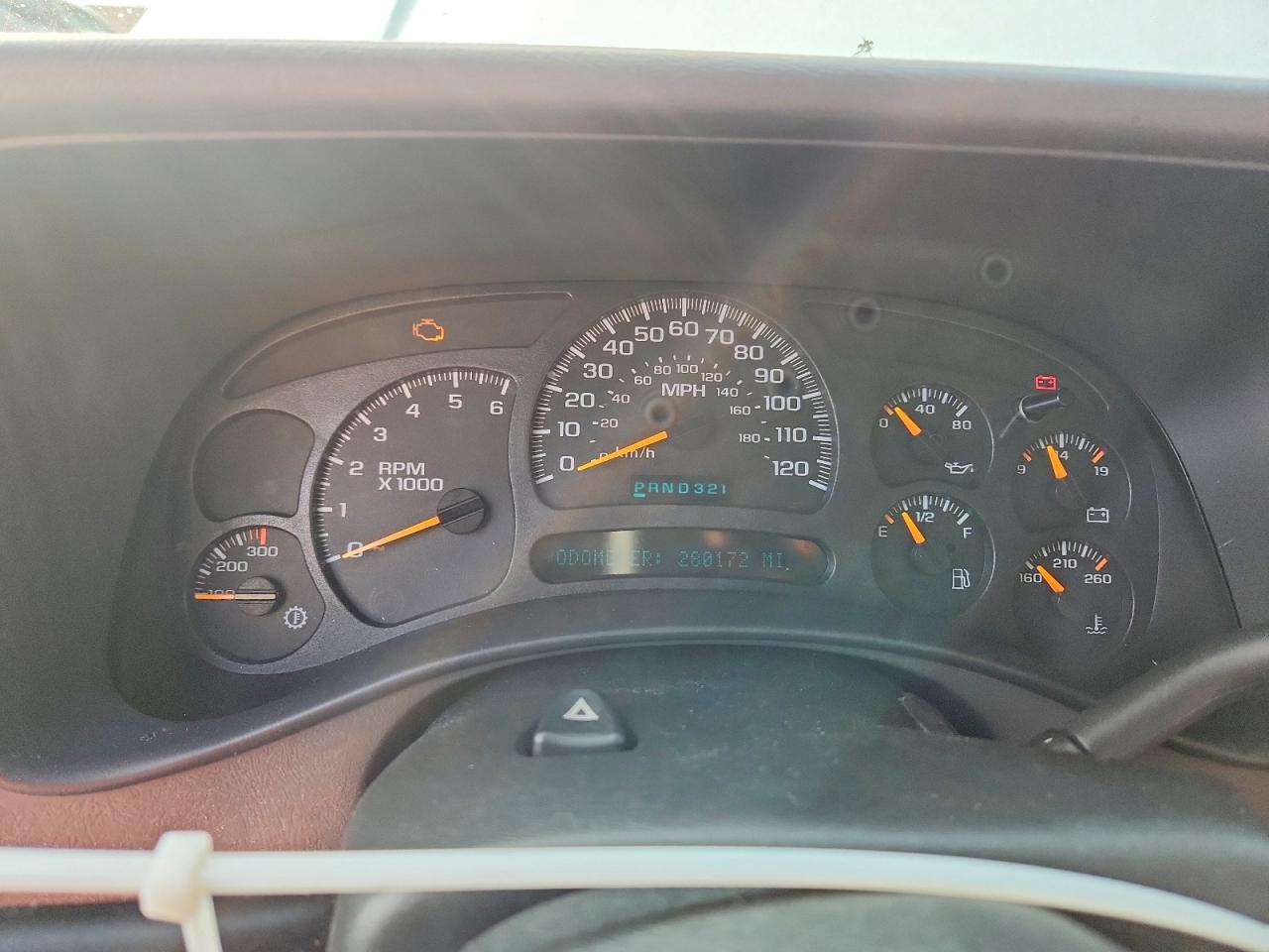 2005 Gmc Sierra C2500 Heavy Duty White vin: 1GTHC29U95E196526