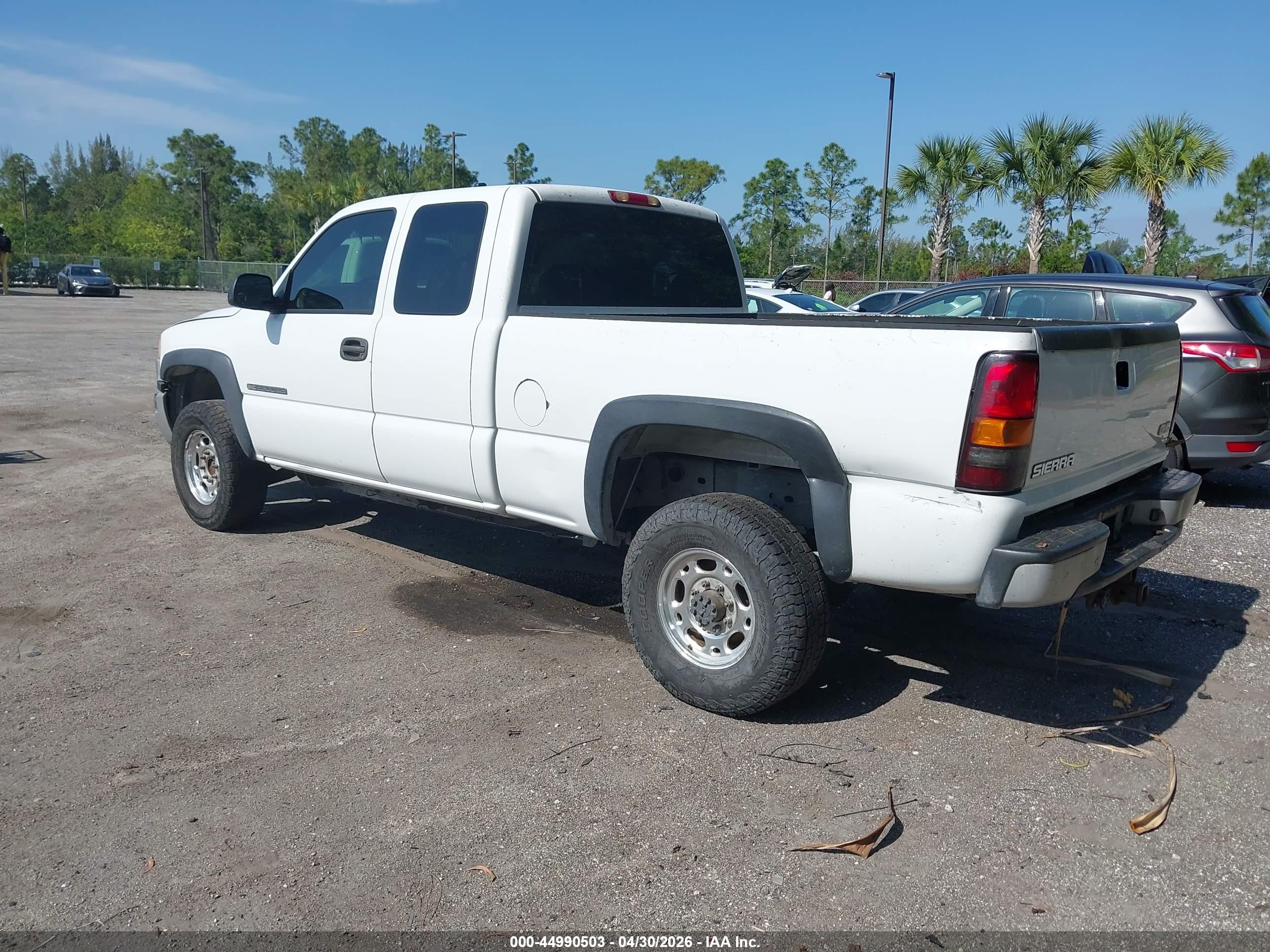 2004 Gmc Sierra 2500hd Work Truck White vin: 1GTHC29UX4E320737